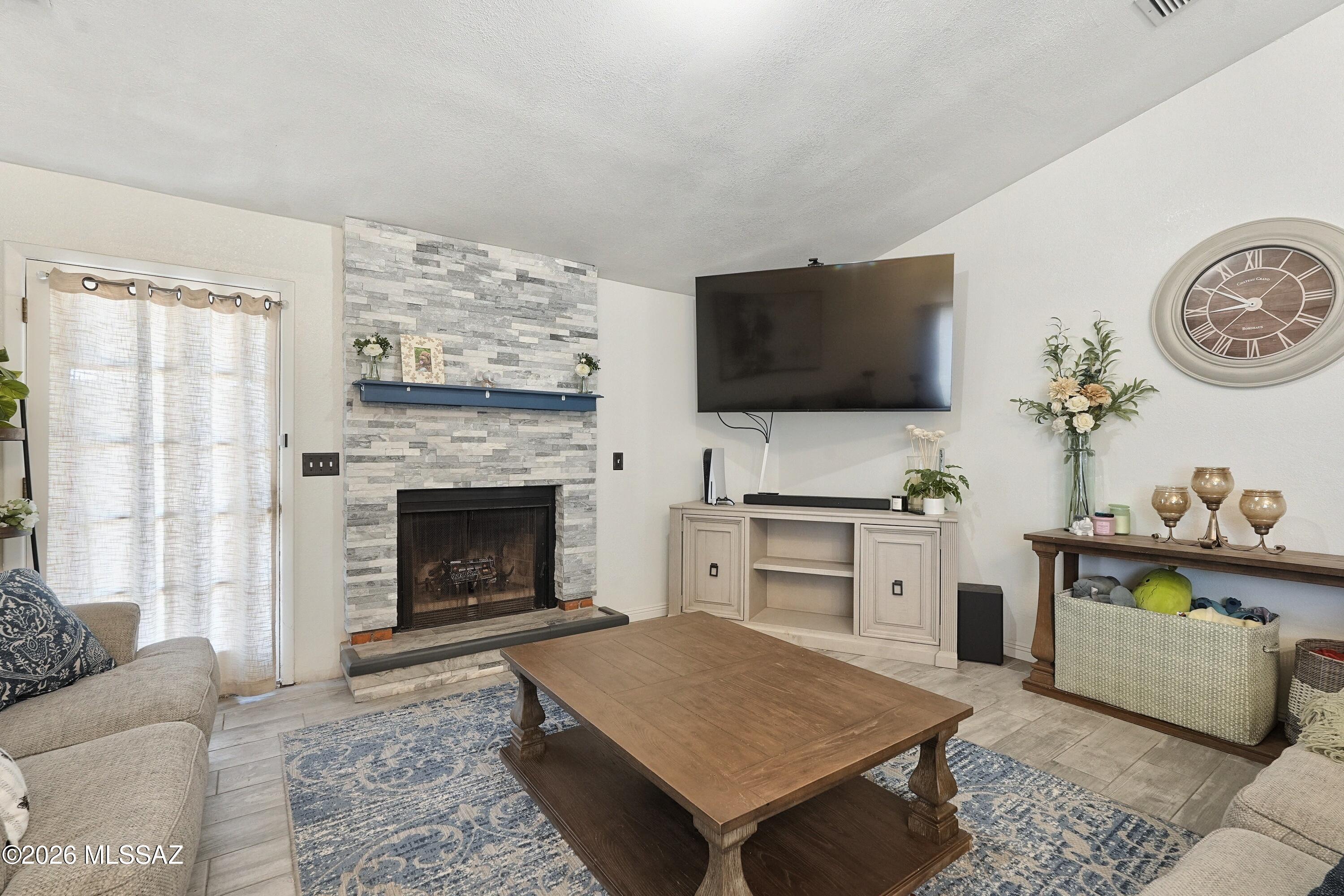 1609 W Trendwood Drive