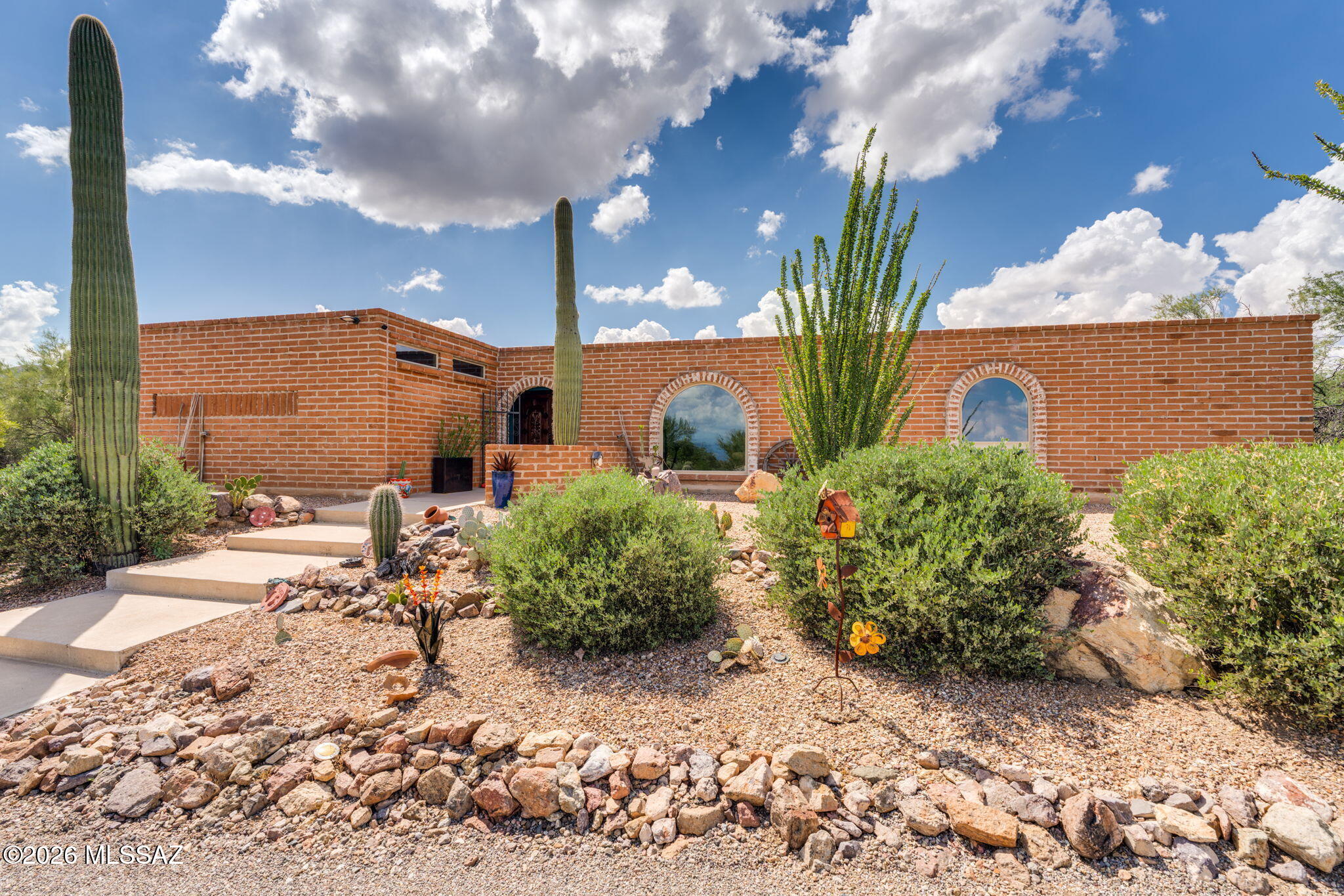 4832 W Trails End Road