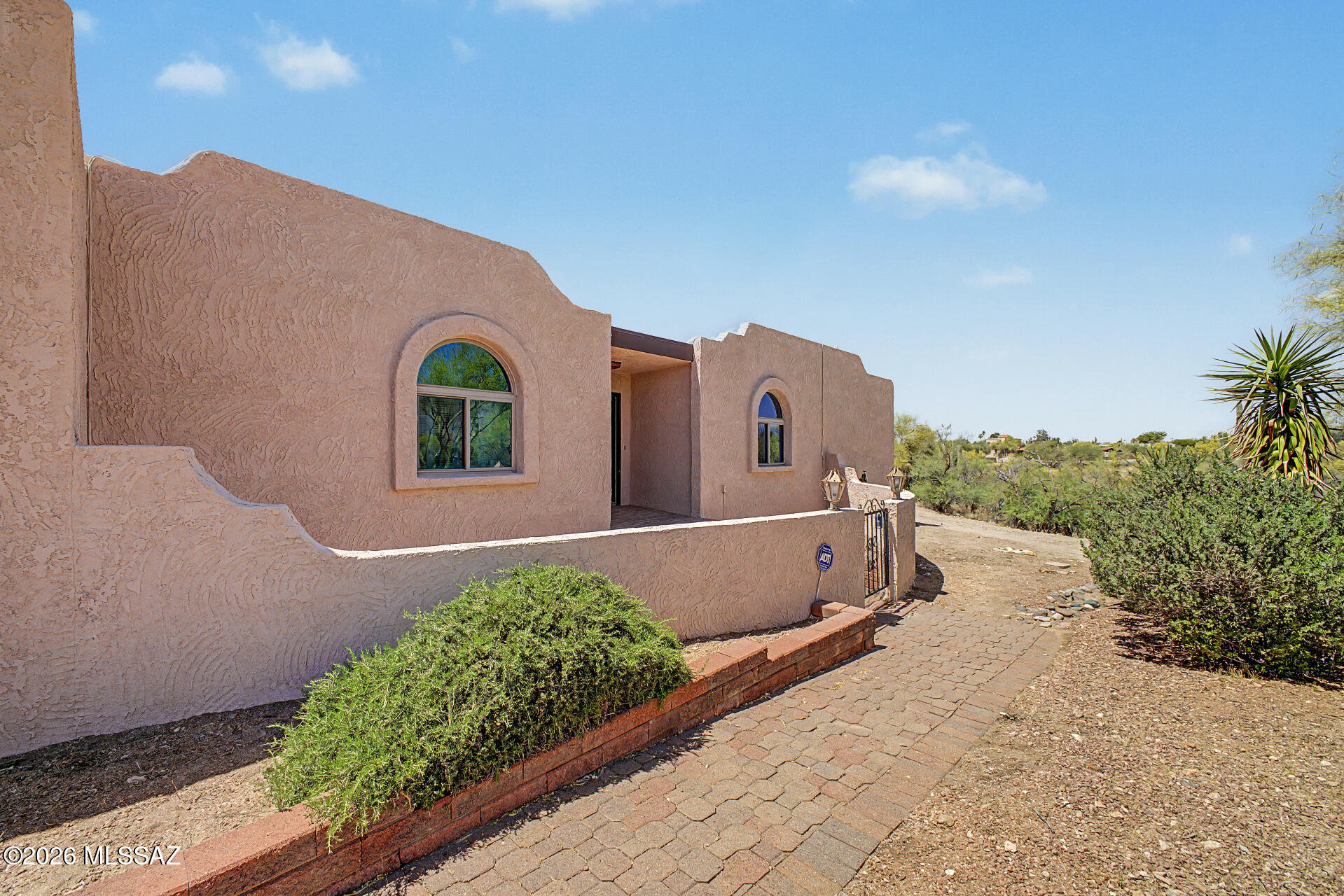 701 E Via Entrada