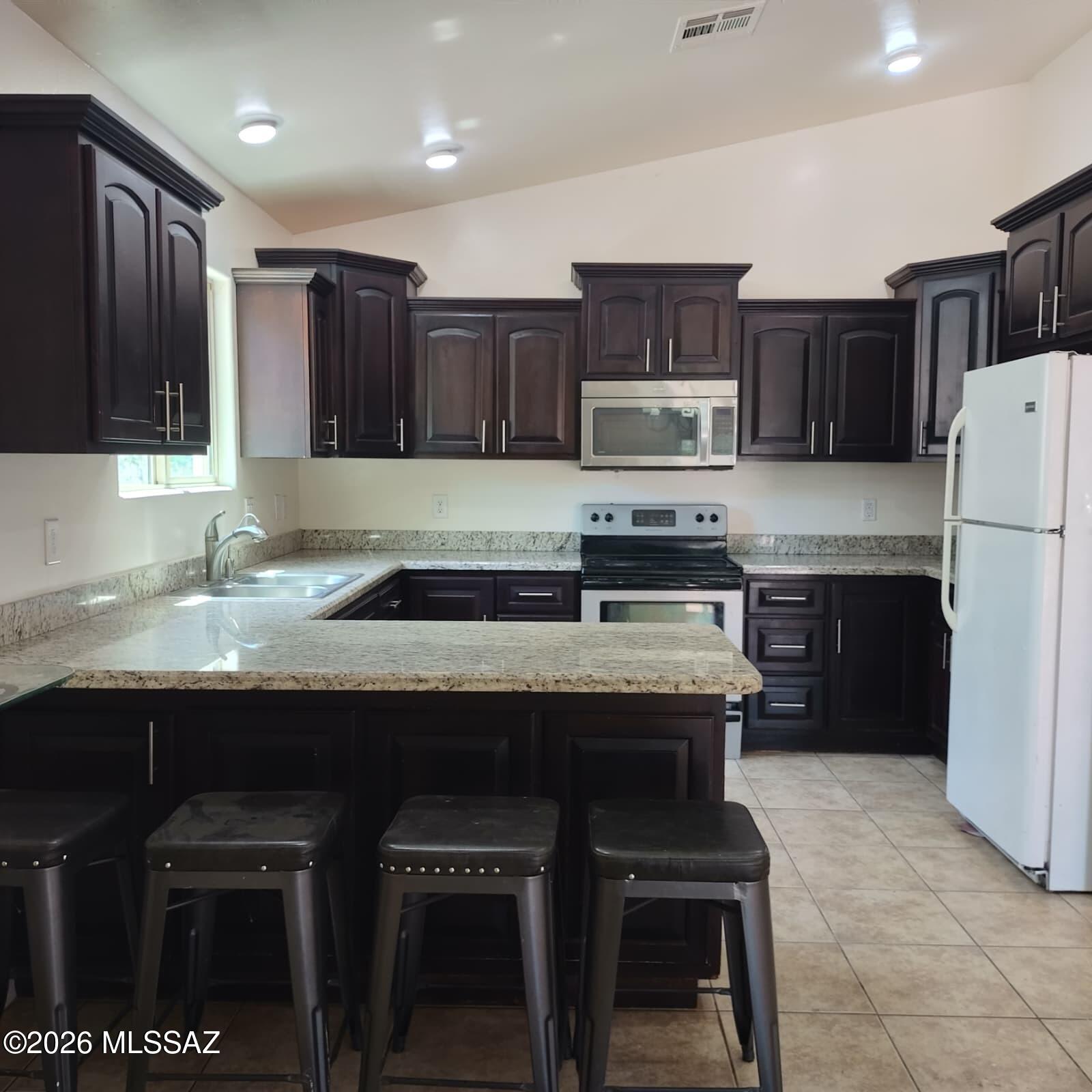 Rio Rico Villas 16 - Residential