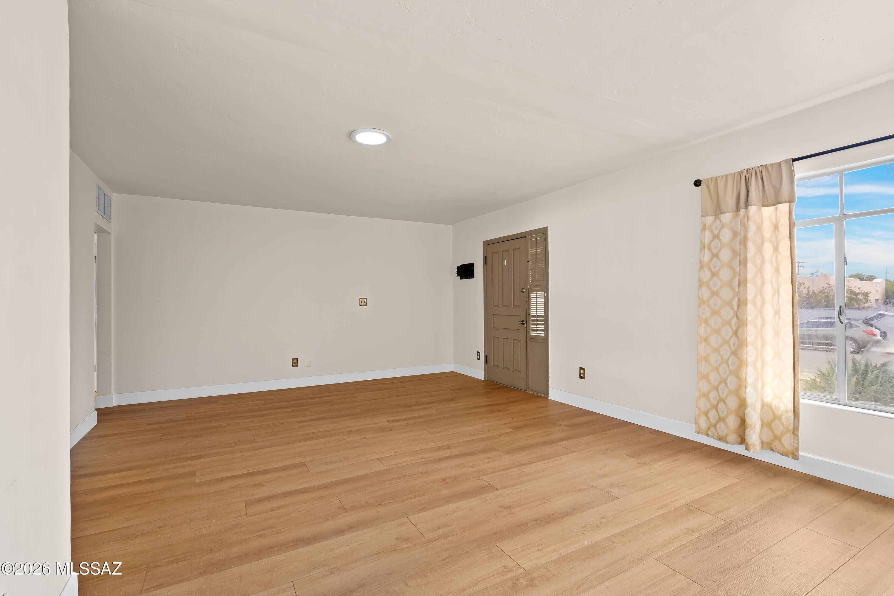 1315 E 12th Street
