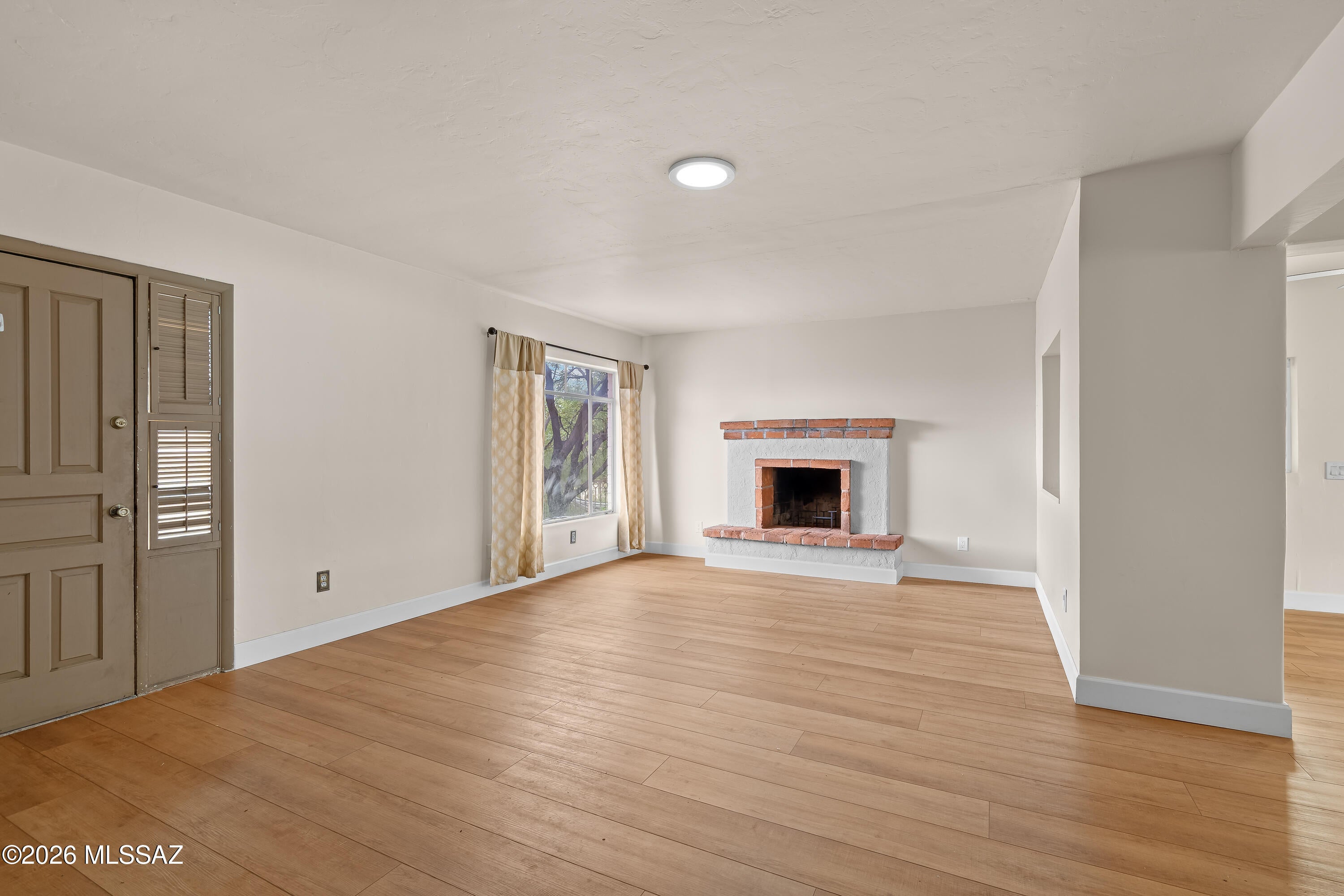 1315 E 12th Street