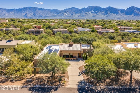 Photo of 11748 N Via De La Verbenita, Tucson, AZ 85737 (MLS # 22624367)