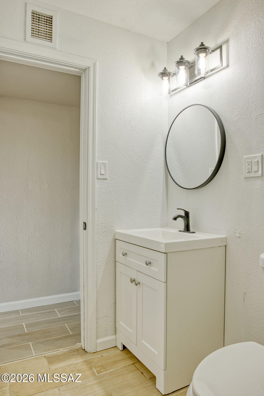 Mission Manor NO. 3 - Residential