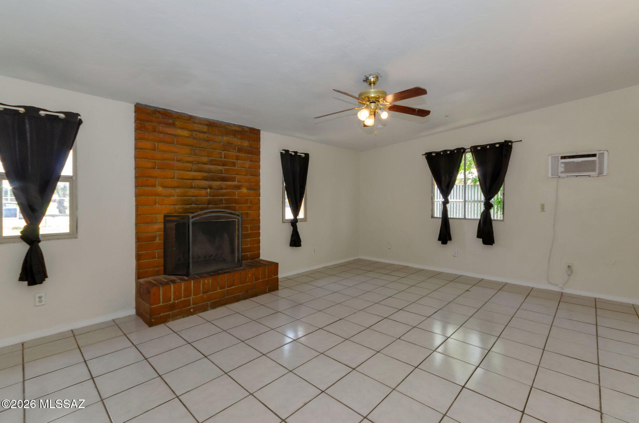 2416 S Forgeus Stravenue