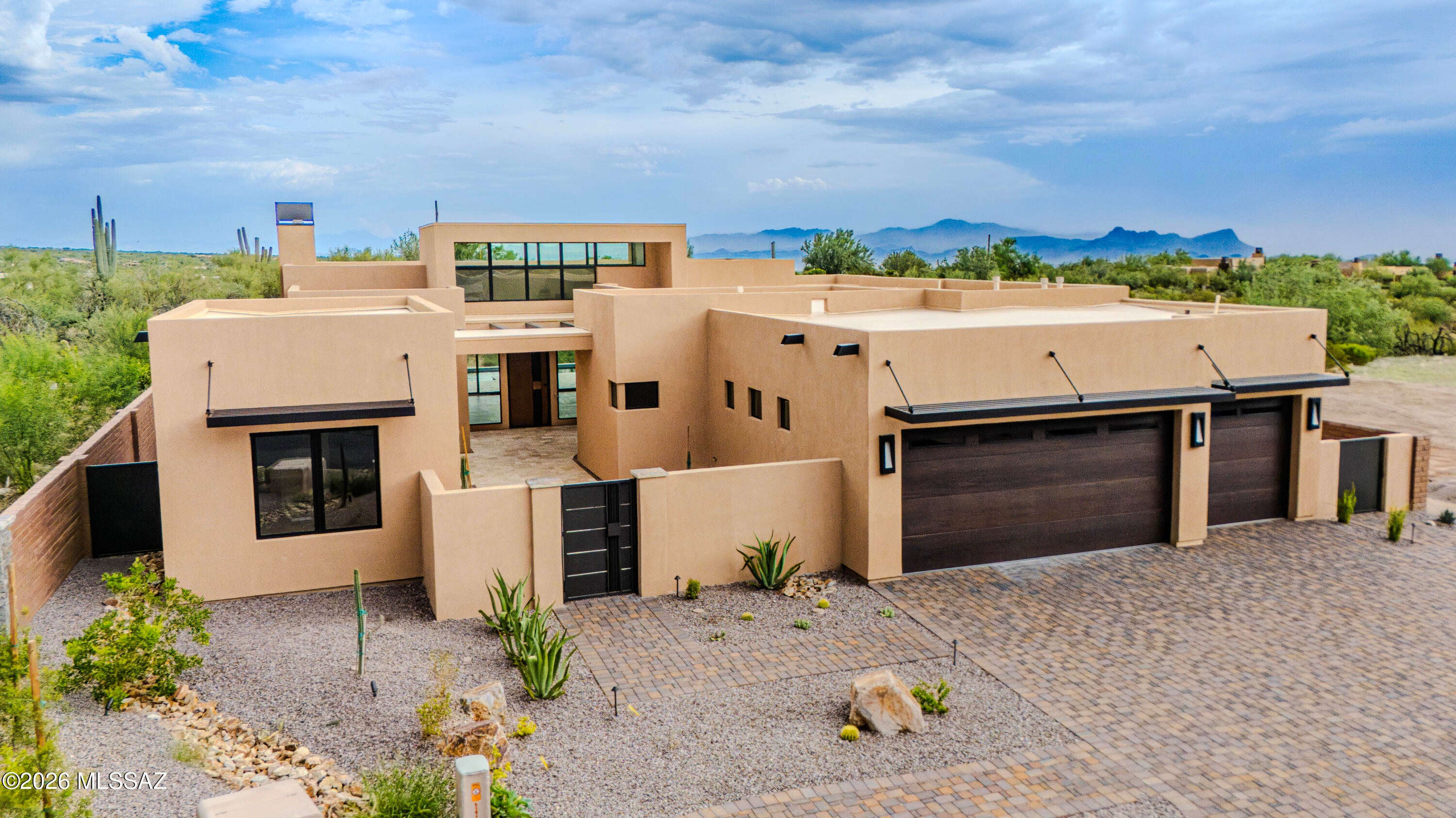 5941 W Coquillo Place