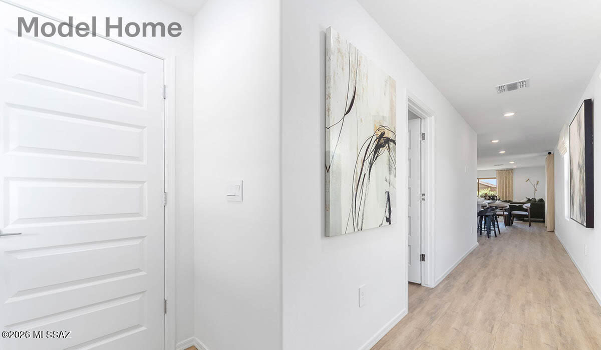 734 W Calle Manolete