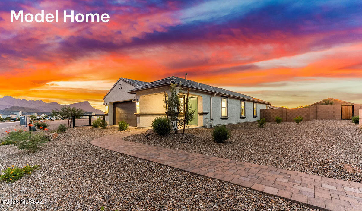 734 W Calle Manolete