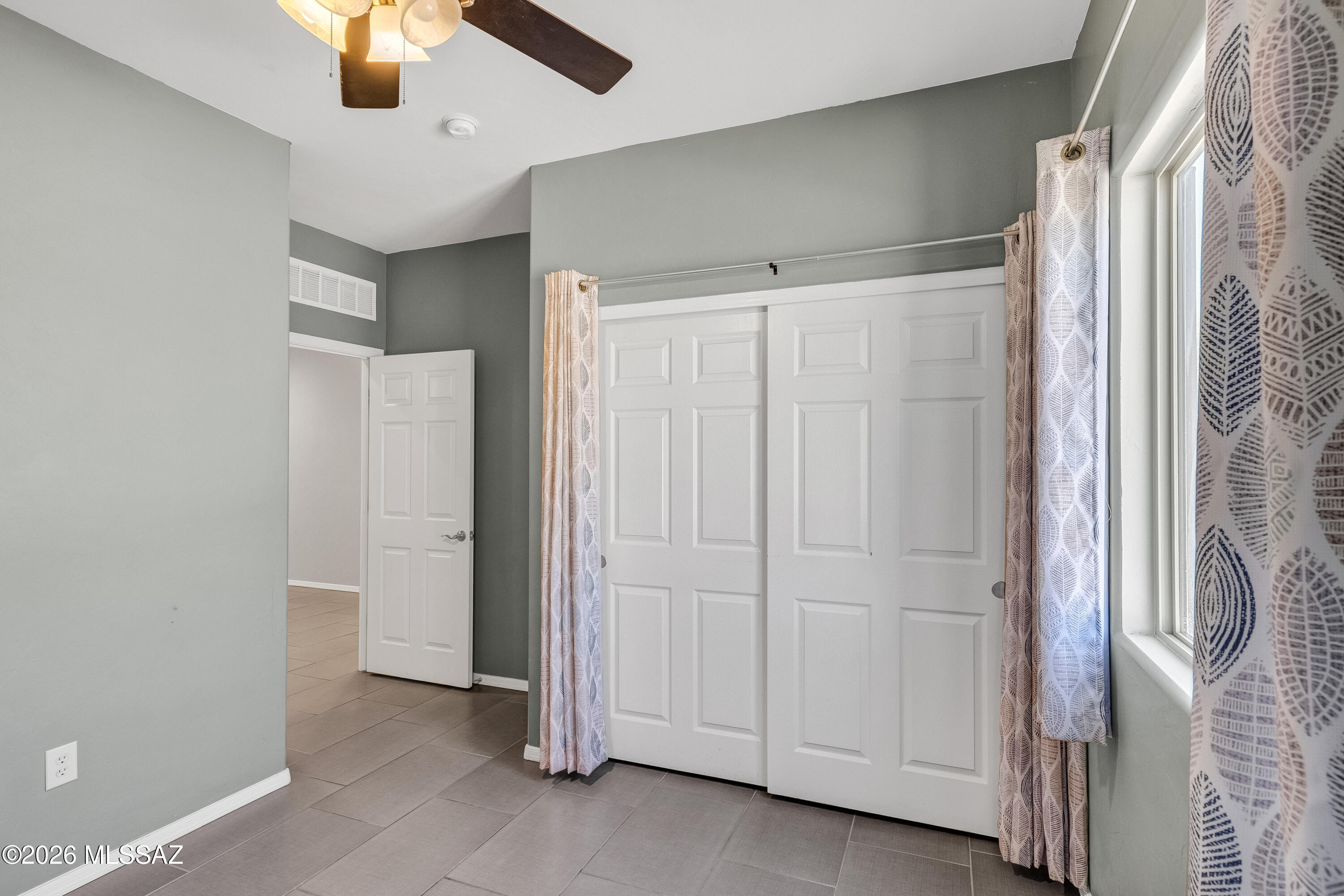Countryside Manor (1-52) - Residential