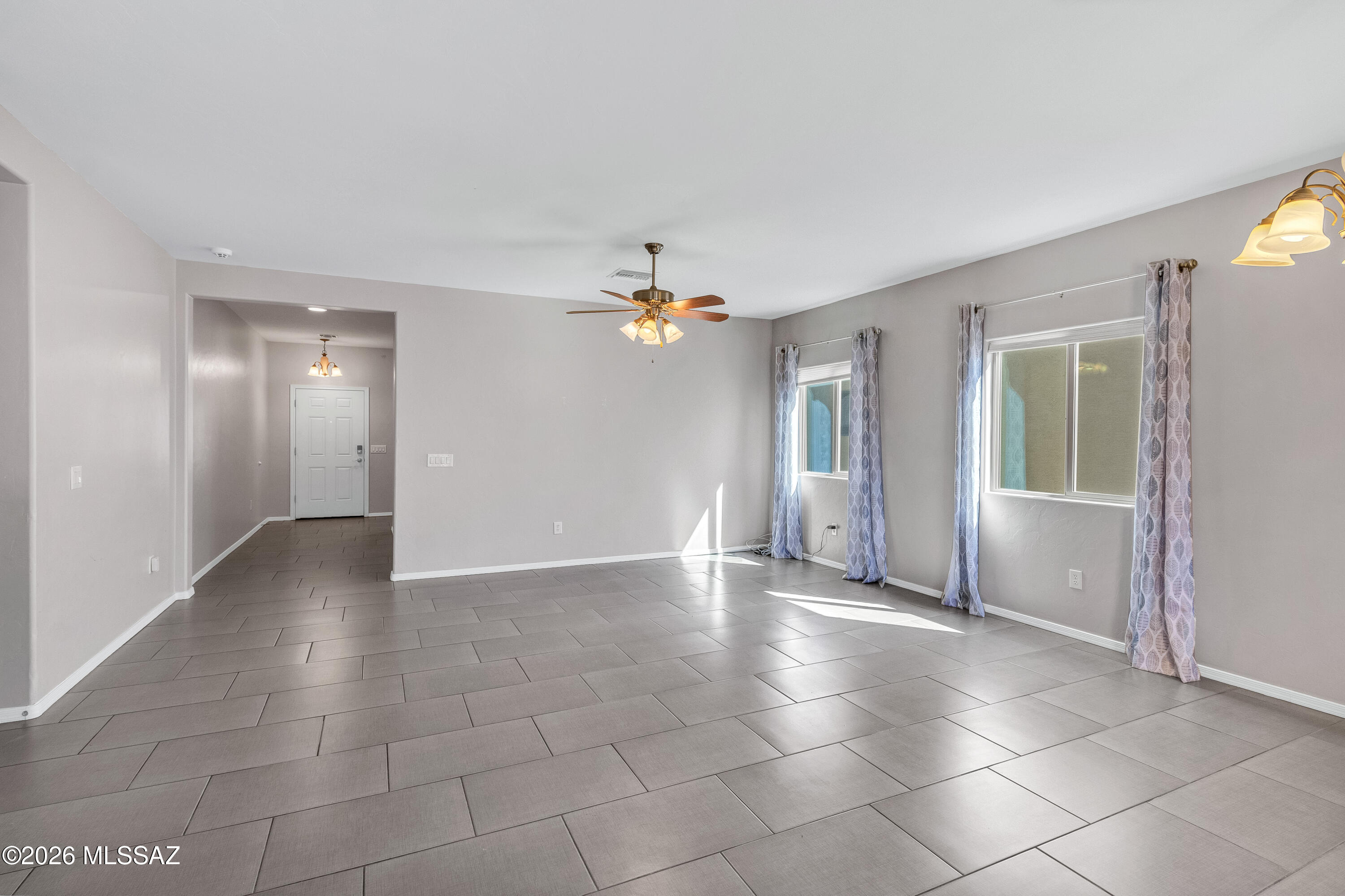 8939 N Country Cove Trail