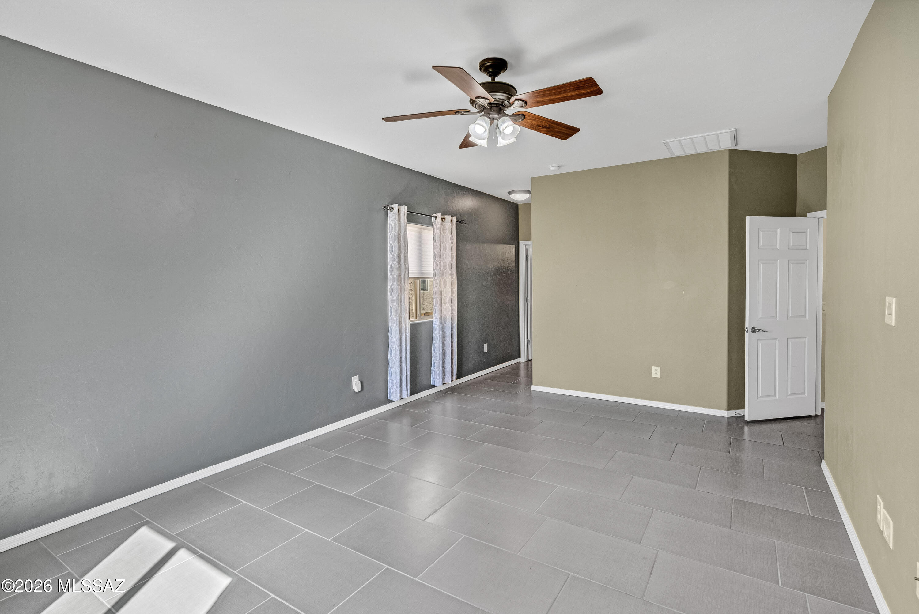 Countryside Manor (1-52) - Residential