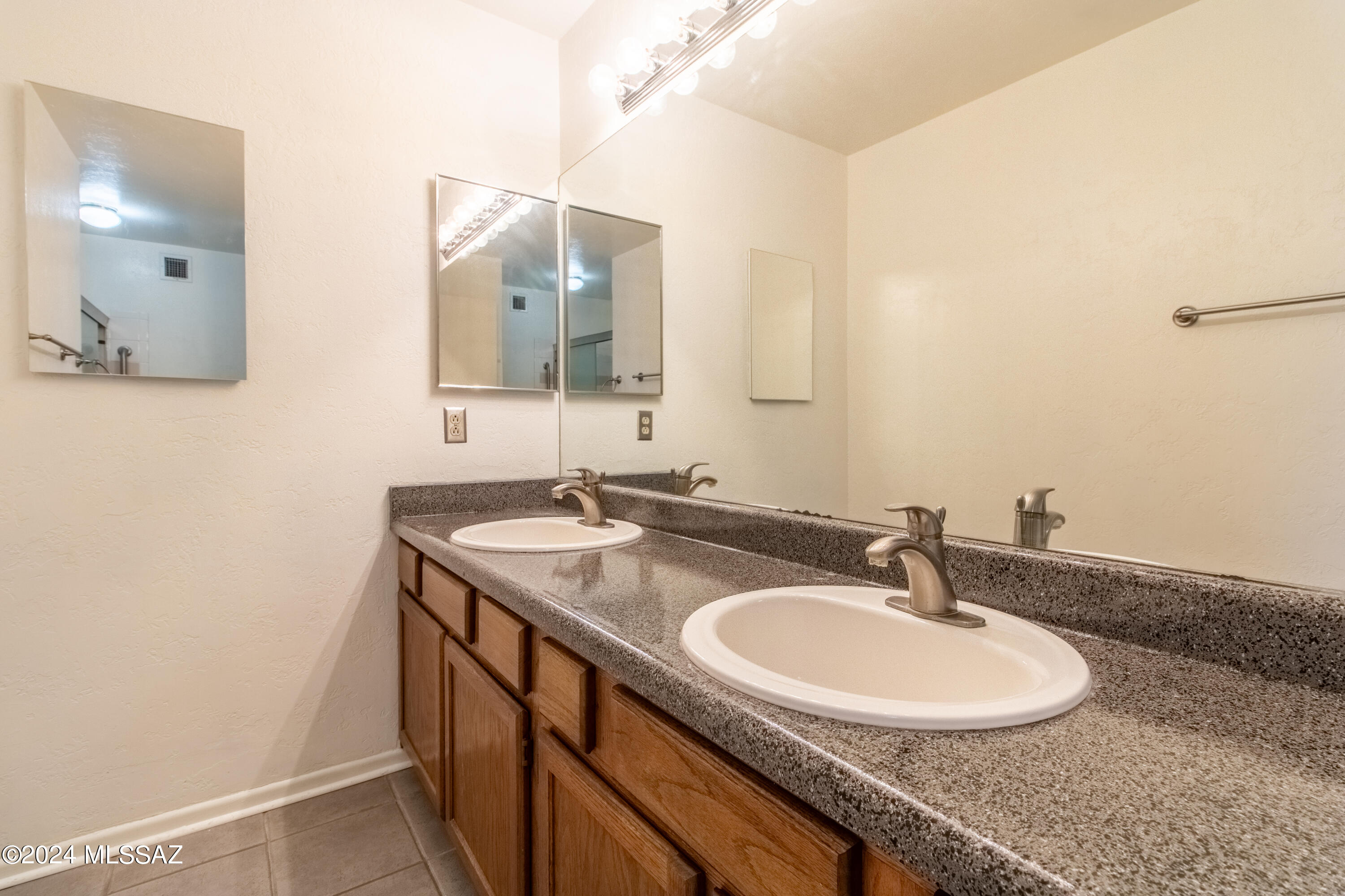 Belle Vista Townhomes (1-83) - Residential Lease