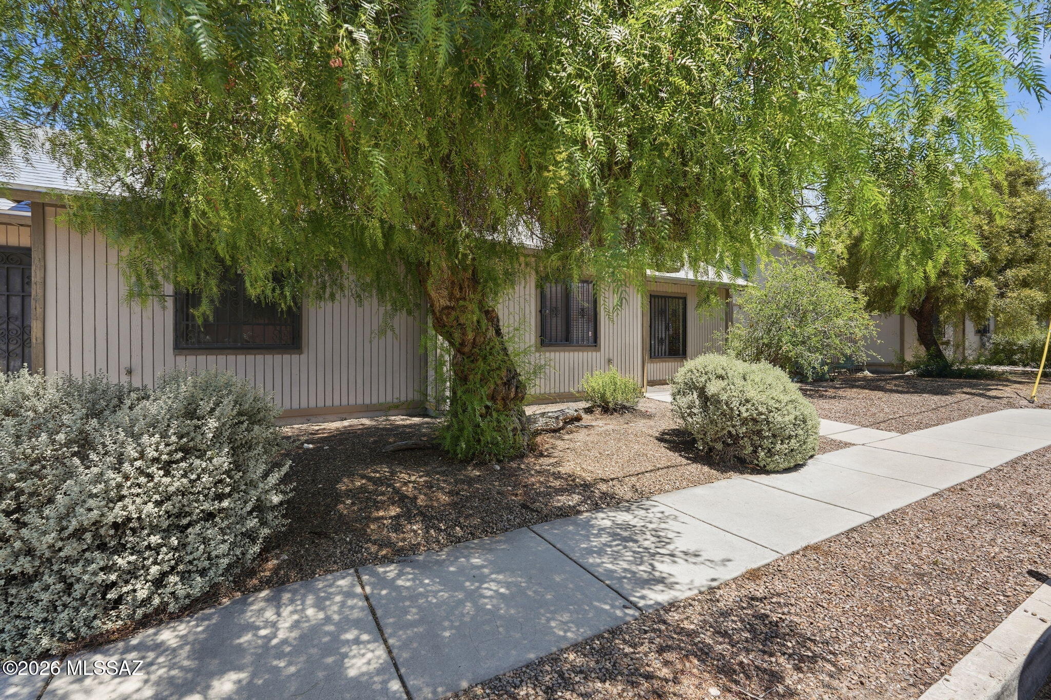 601 W Redondo Drive