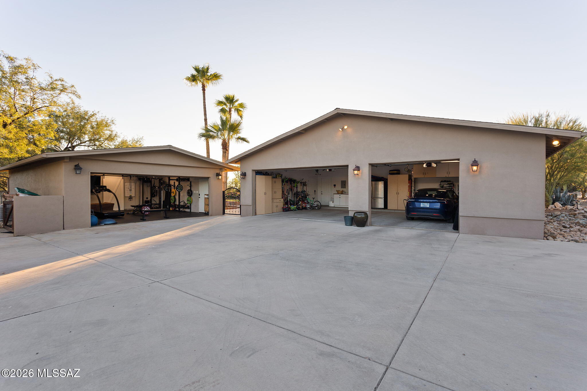 4941 N Avenida De La Colina