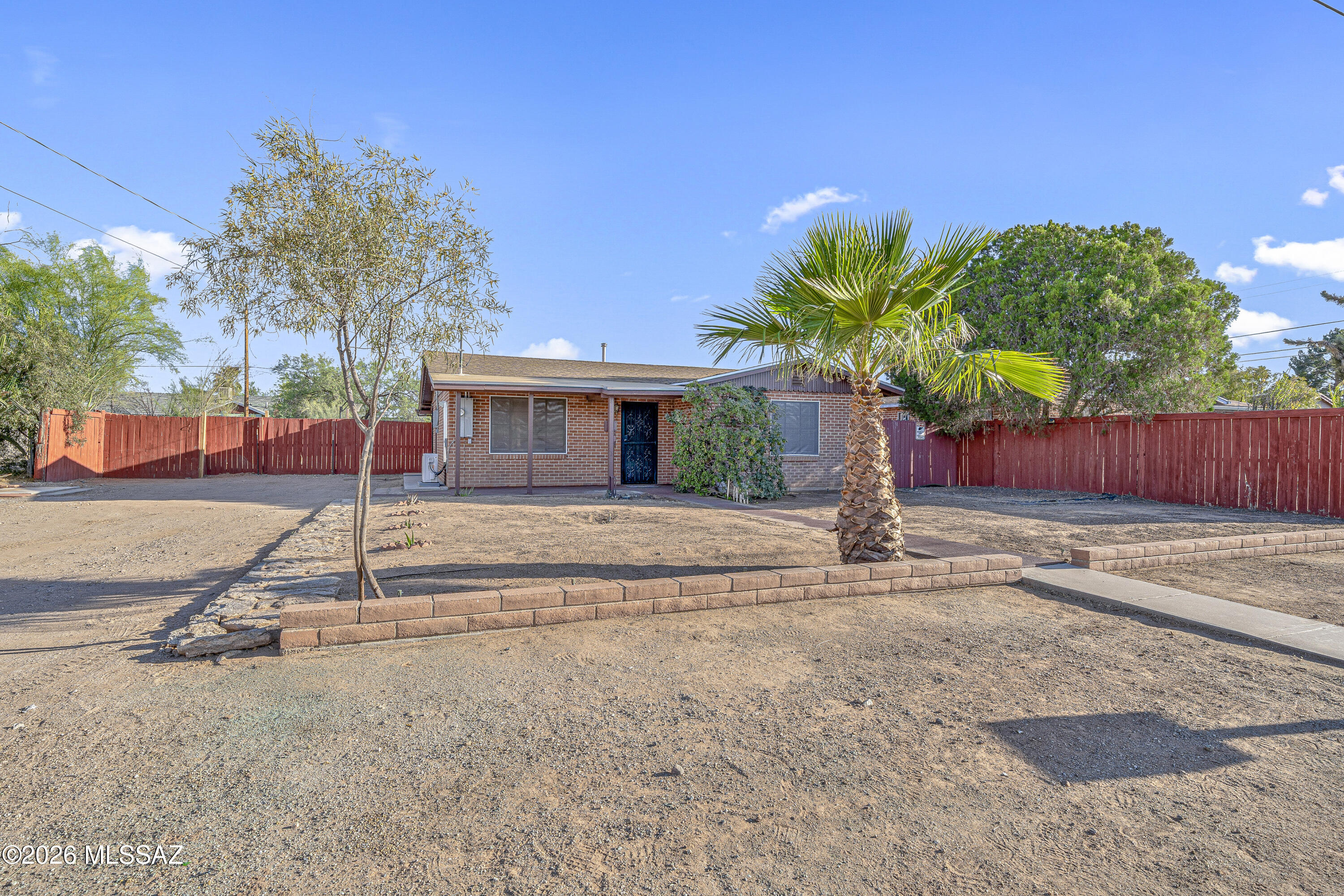 908 E Pastime Road