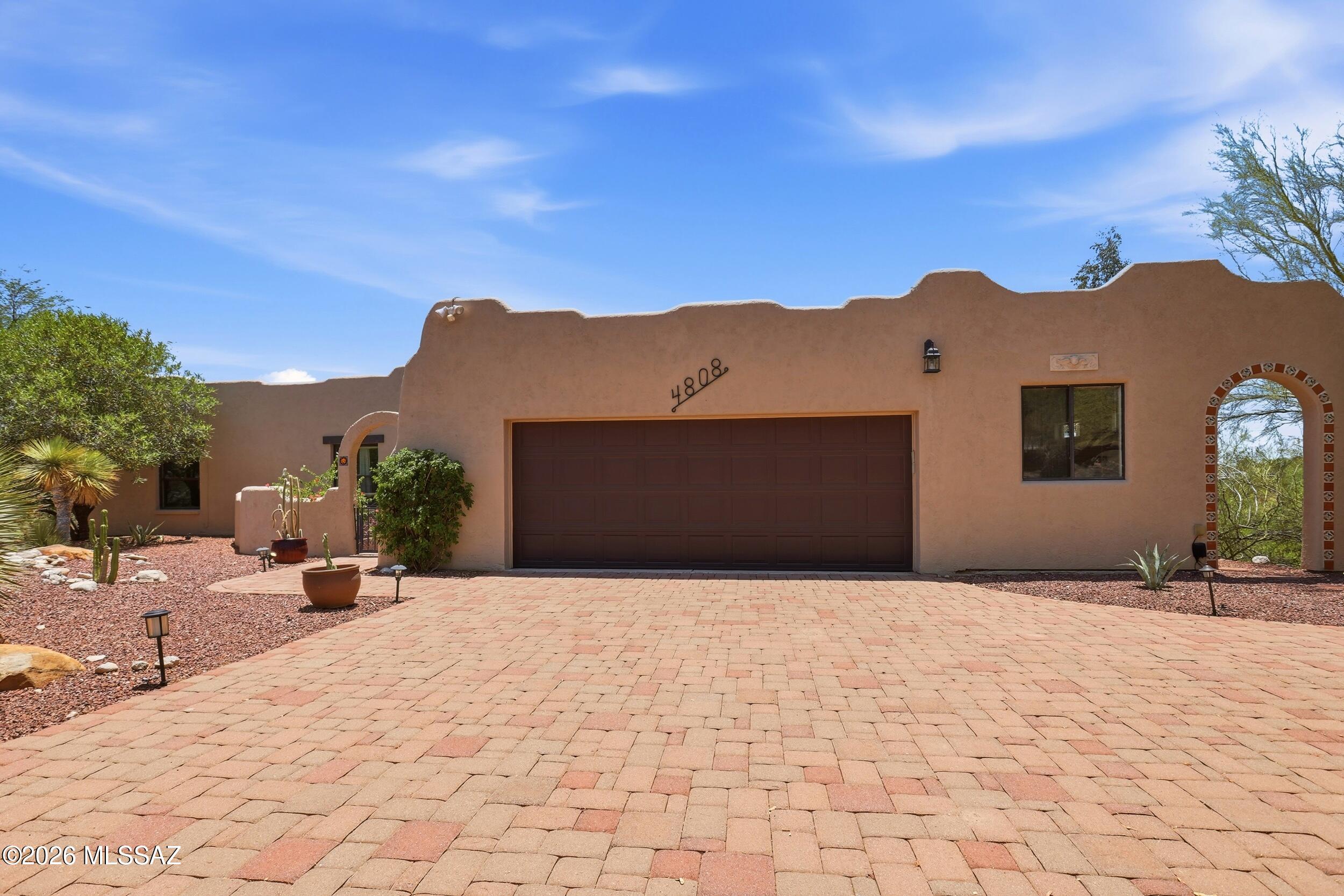 4808 N Paseo Aquimuri