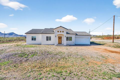 Photo of 42 Via Irak N, Rio Rico, AZ 85648 (MLS # 22605900)