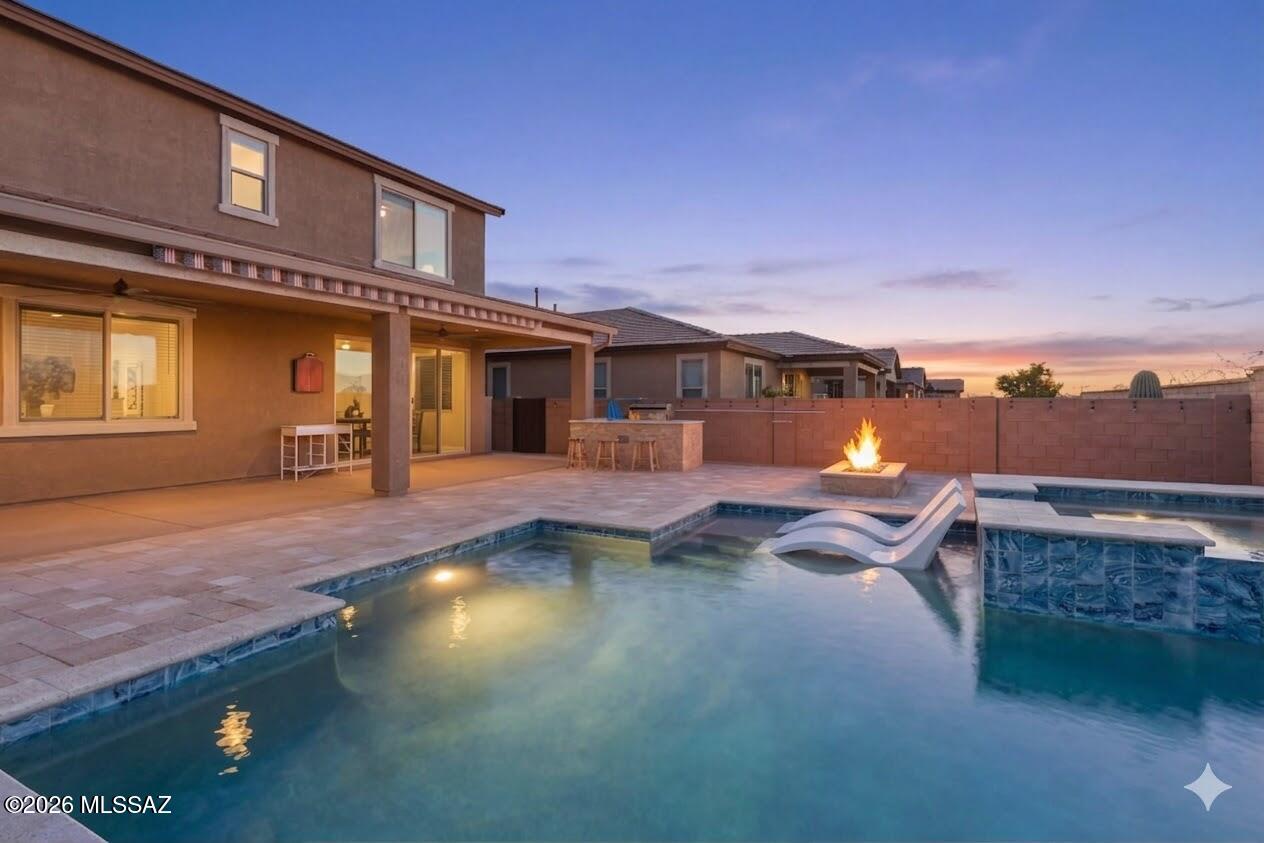 6569 E Via Arroyo Largo