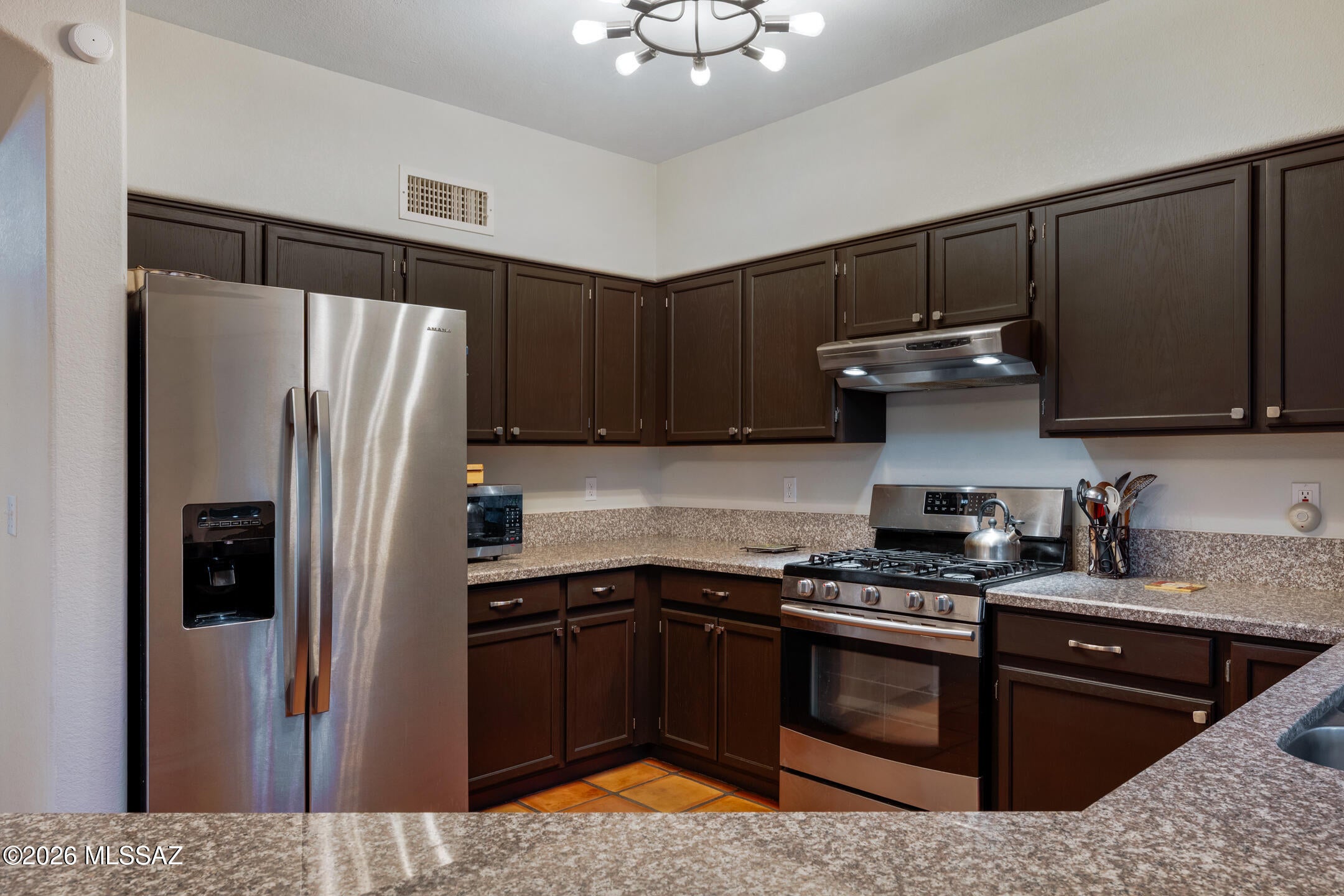 2711 W Camino De La Caterva