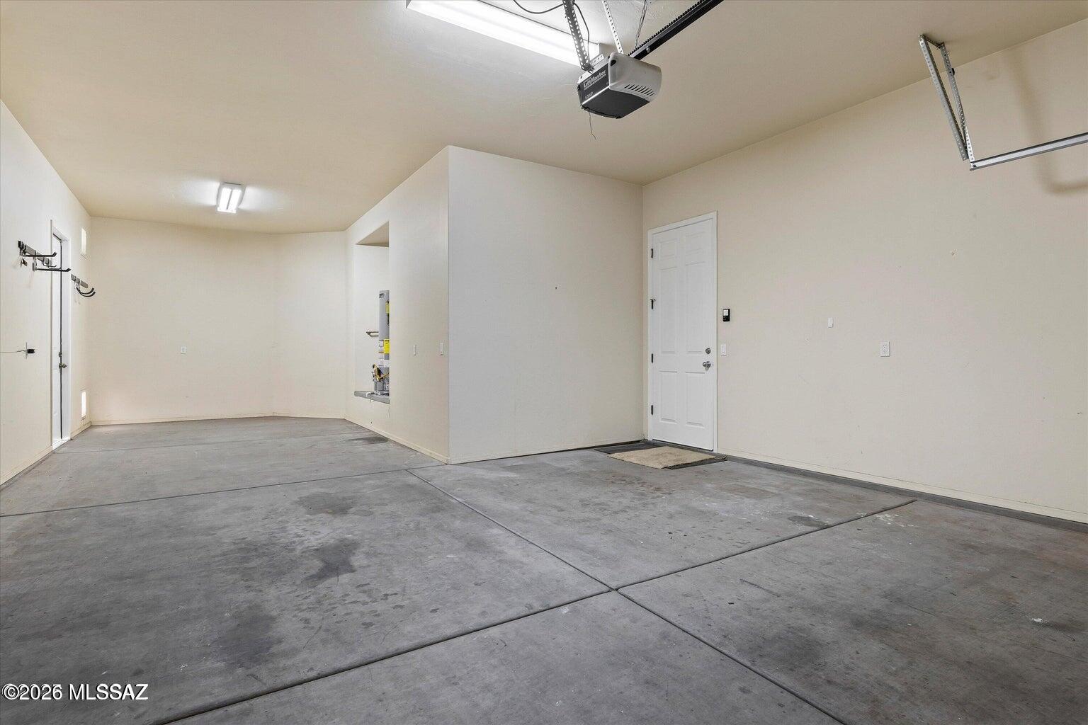 Desert Enclave (1-28) - Residential Lease
