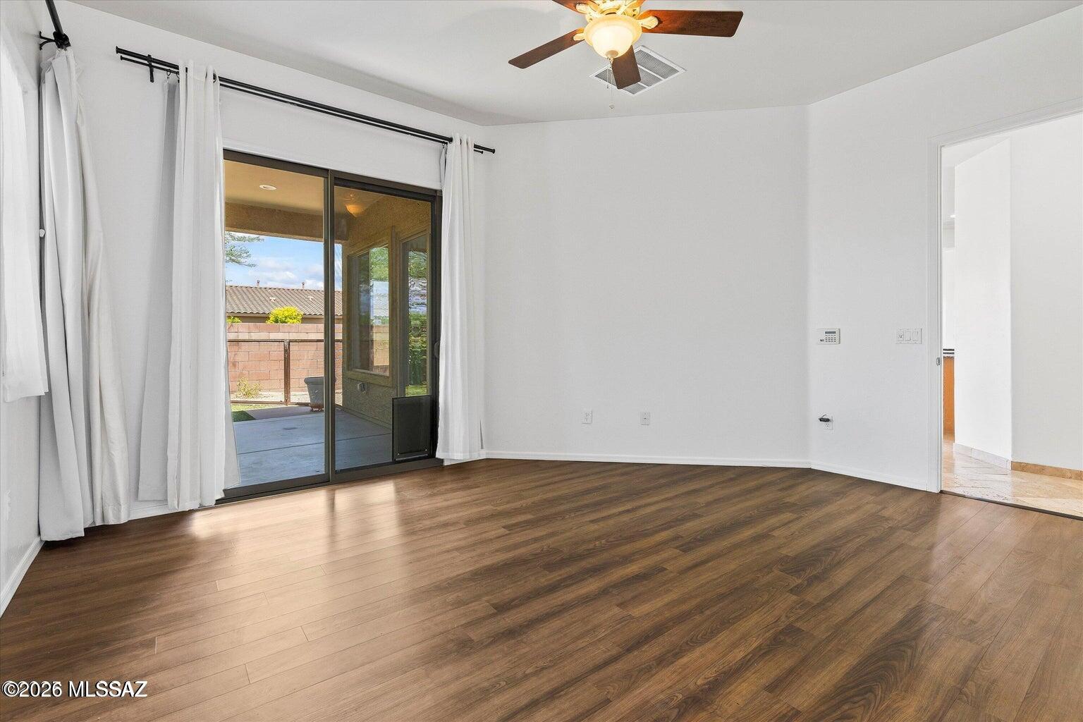 Desert Enclave (1-28) - Residential Lease
