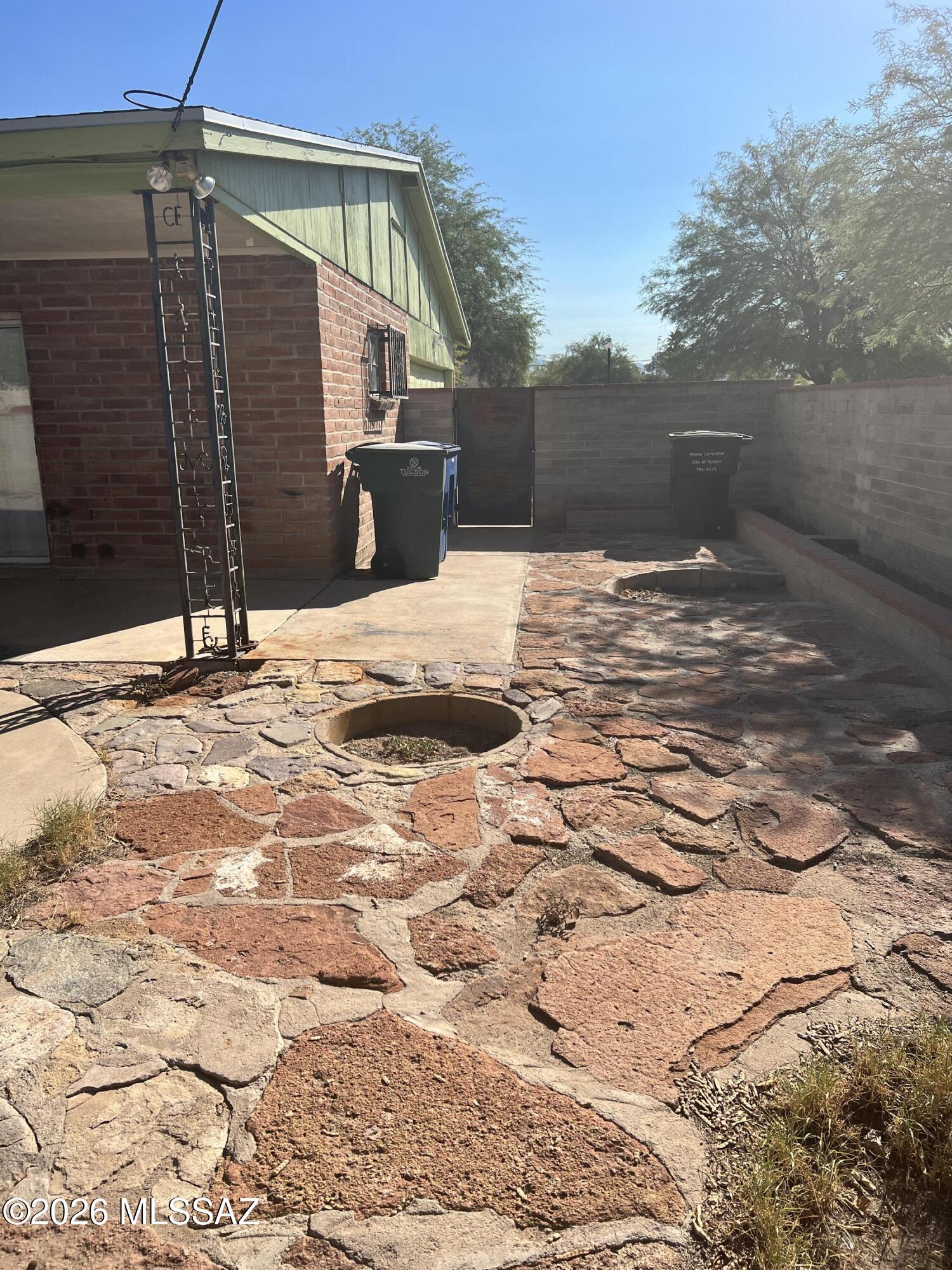 950 S 4th Avenue