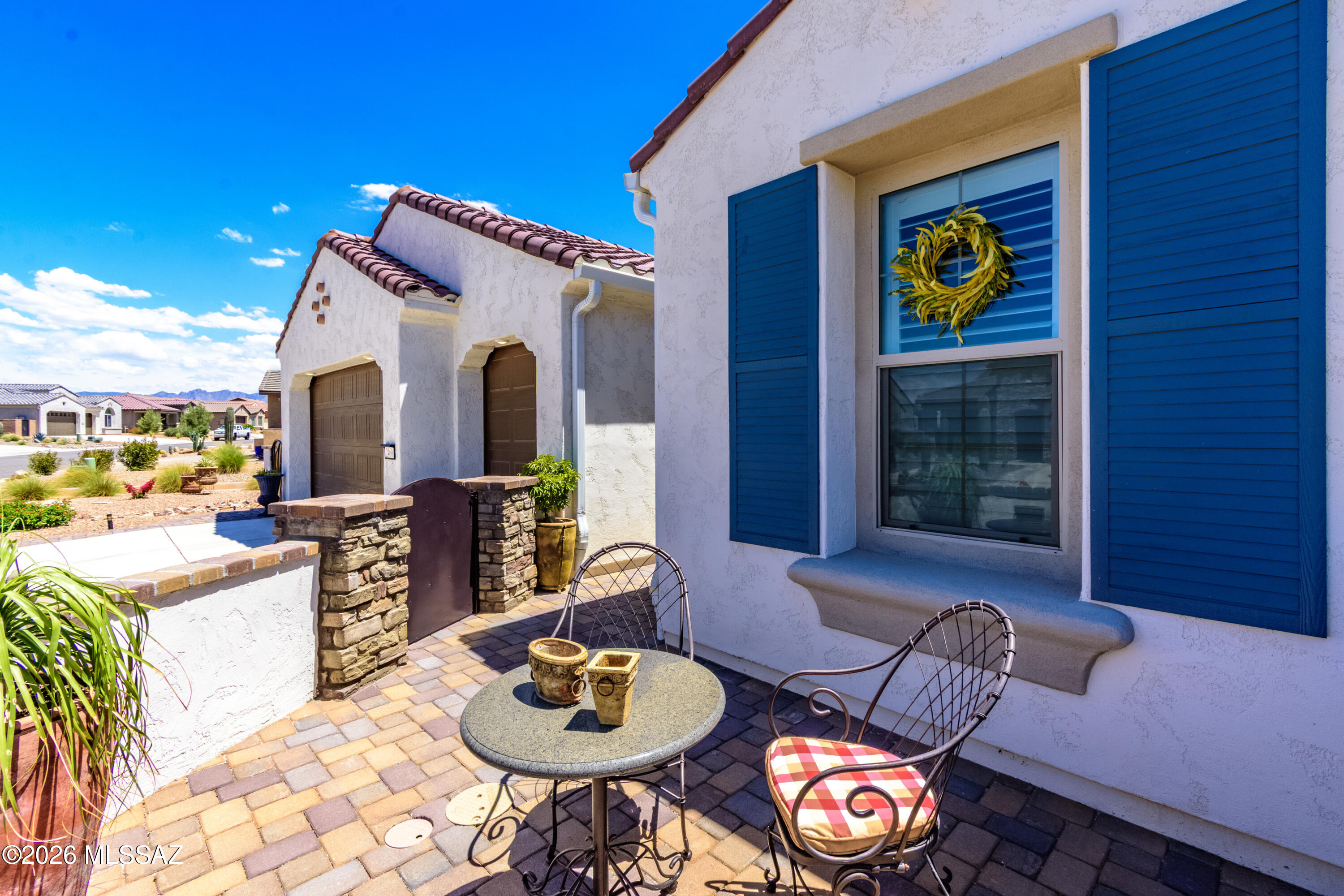 2460 E Copper Vly Way