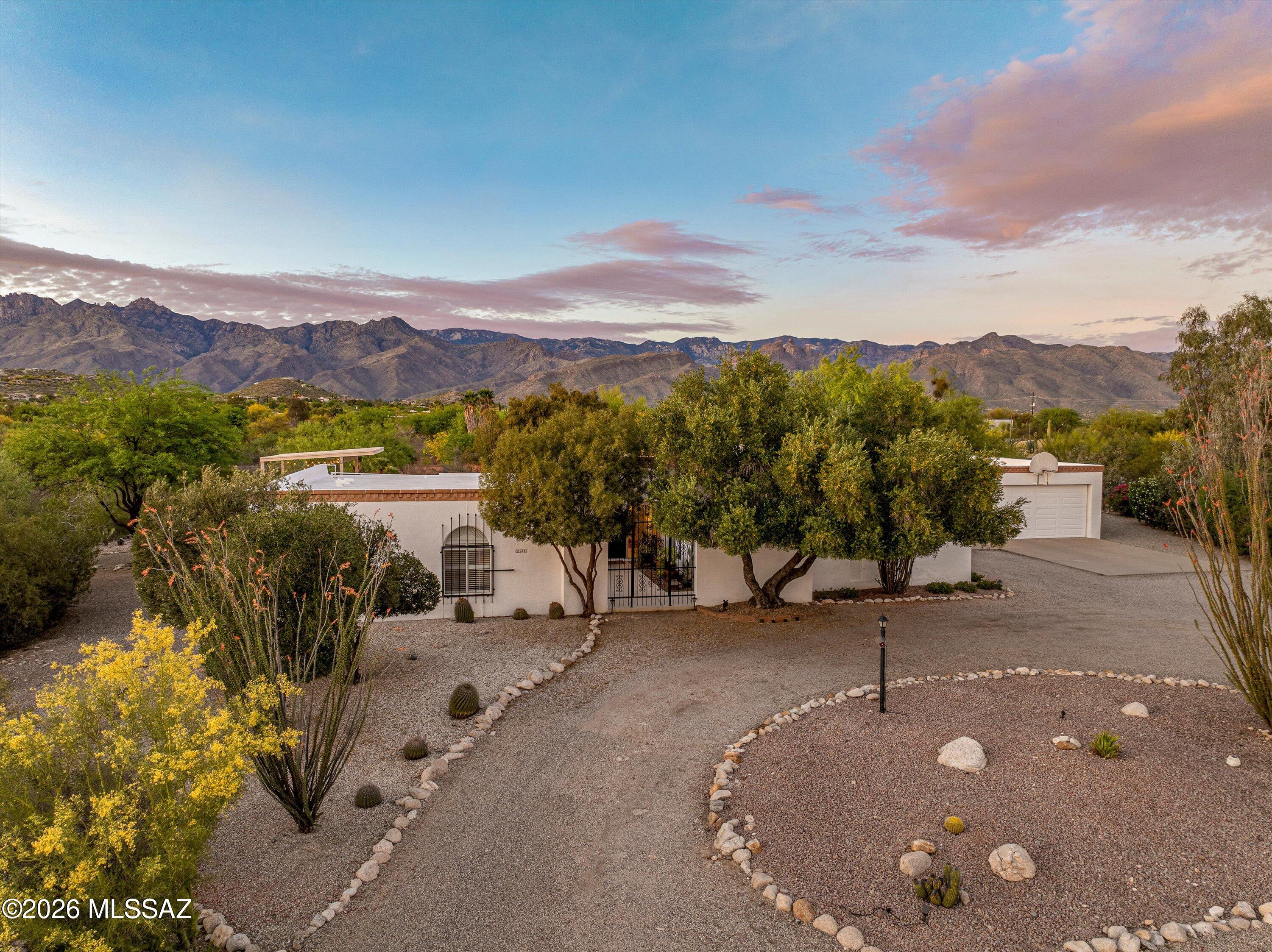 8241 E Camino Herradura