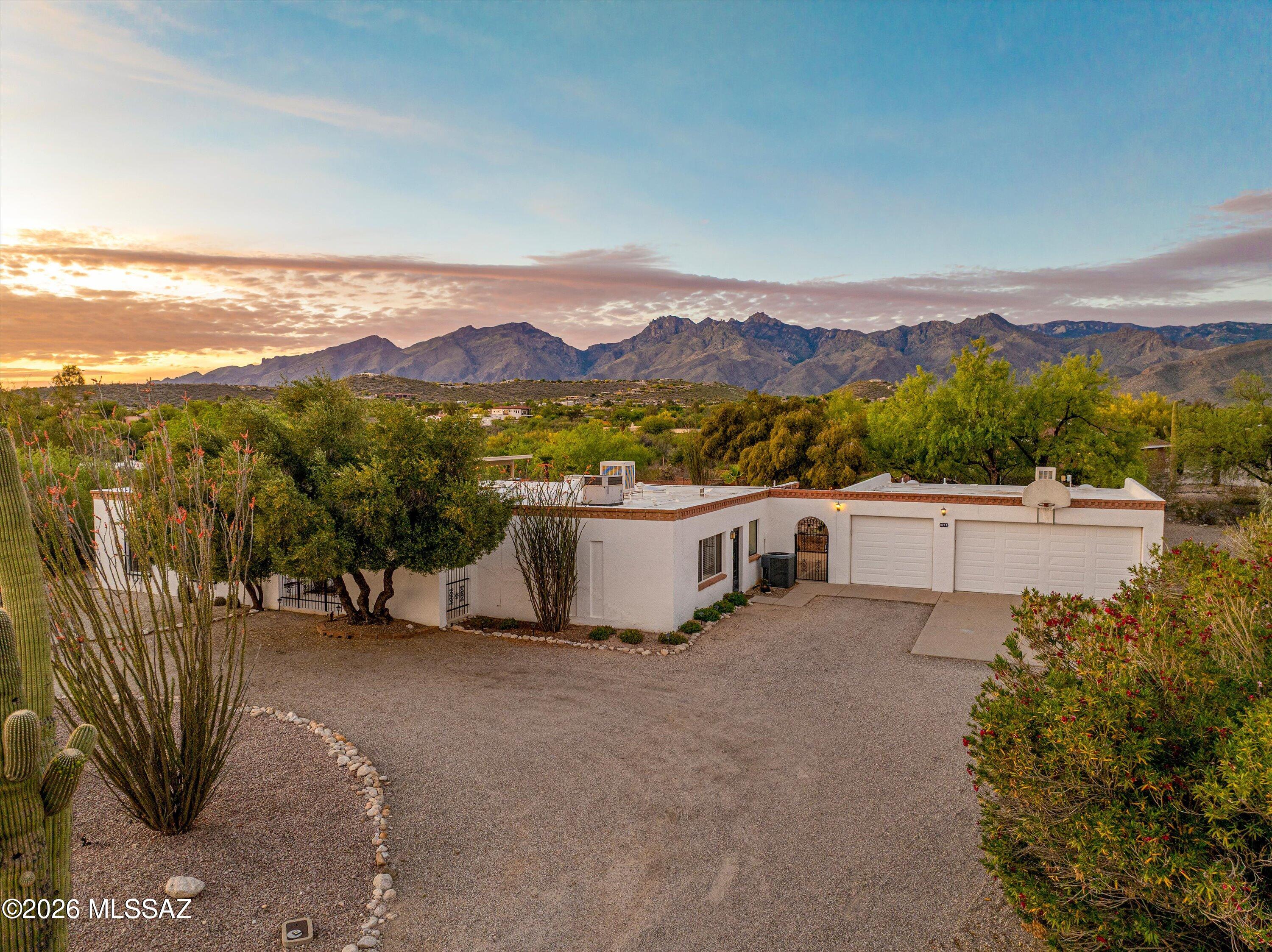 8241 E Camino Herradura