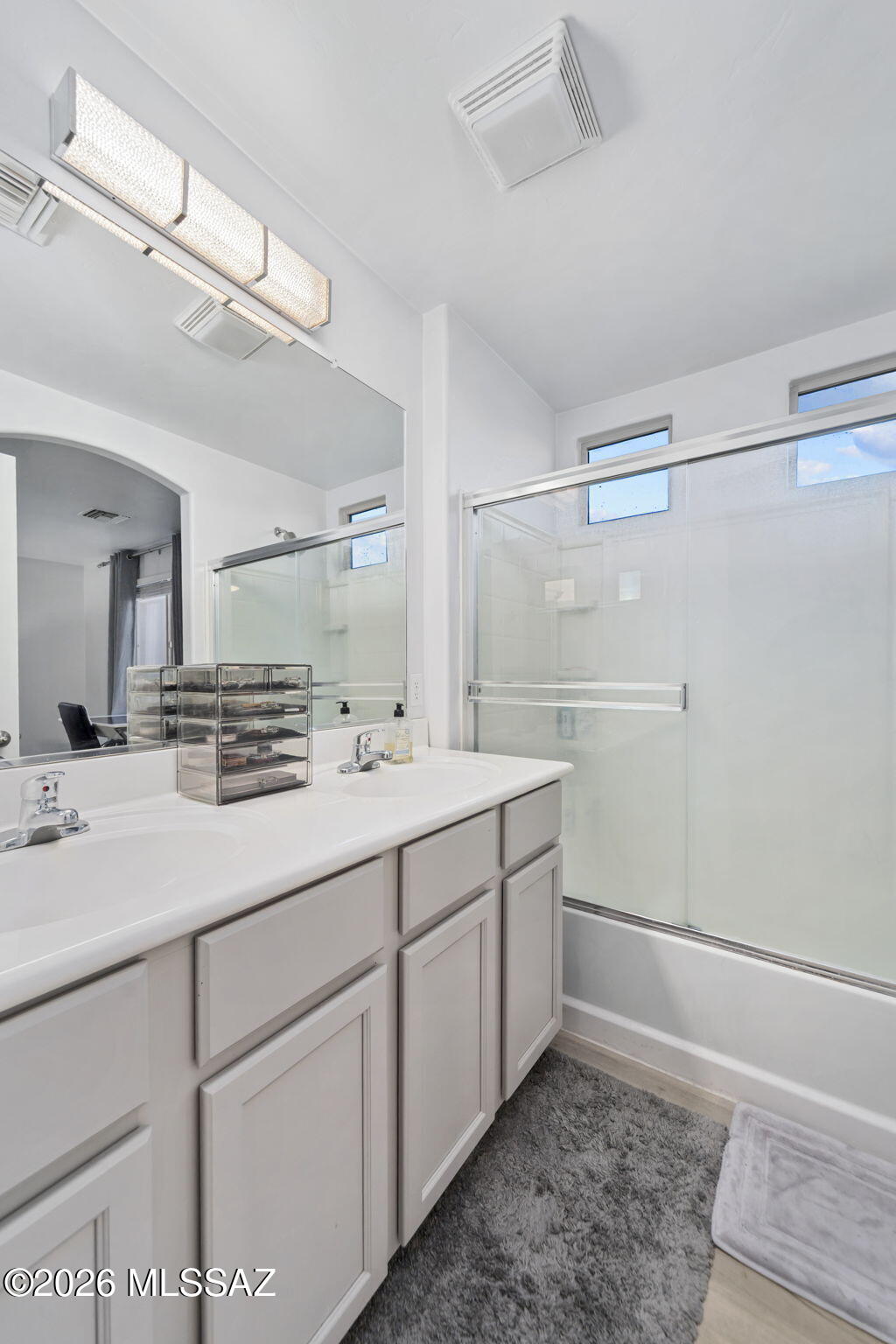 Third Street Promenade Condominium SQ20140240790 - Residential