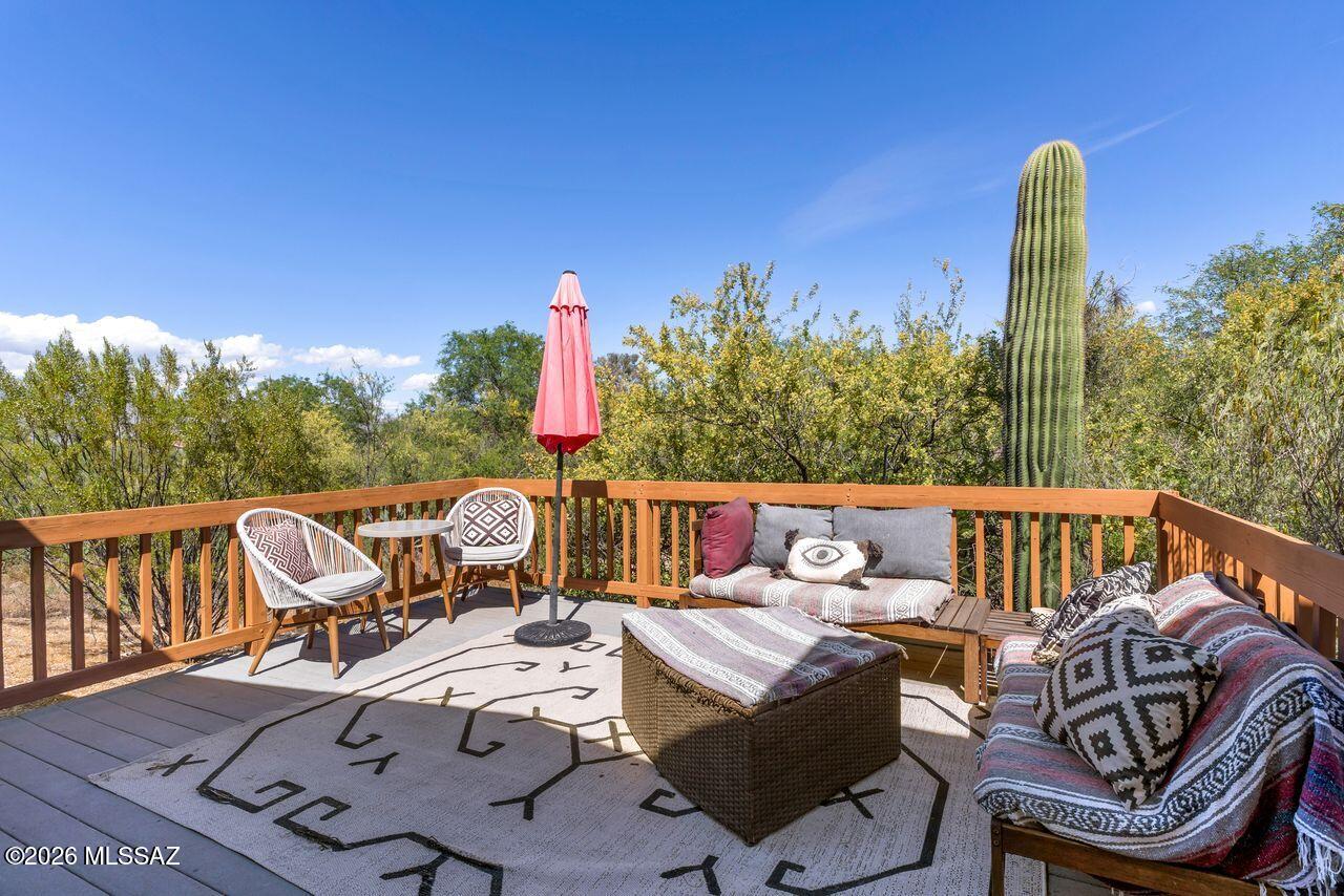 10421 E Calle Del Este