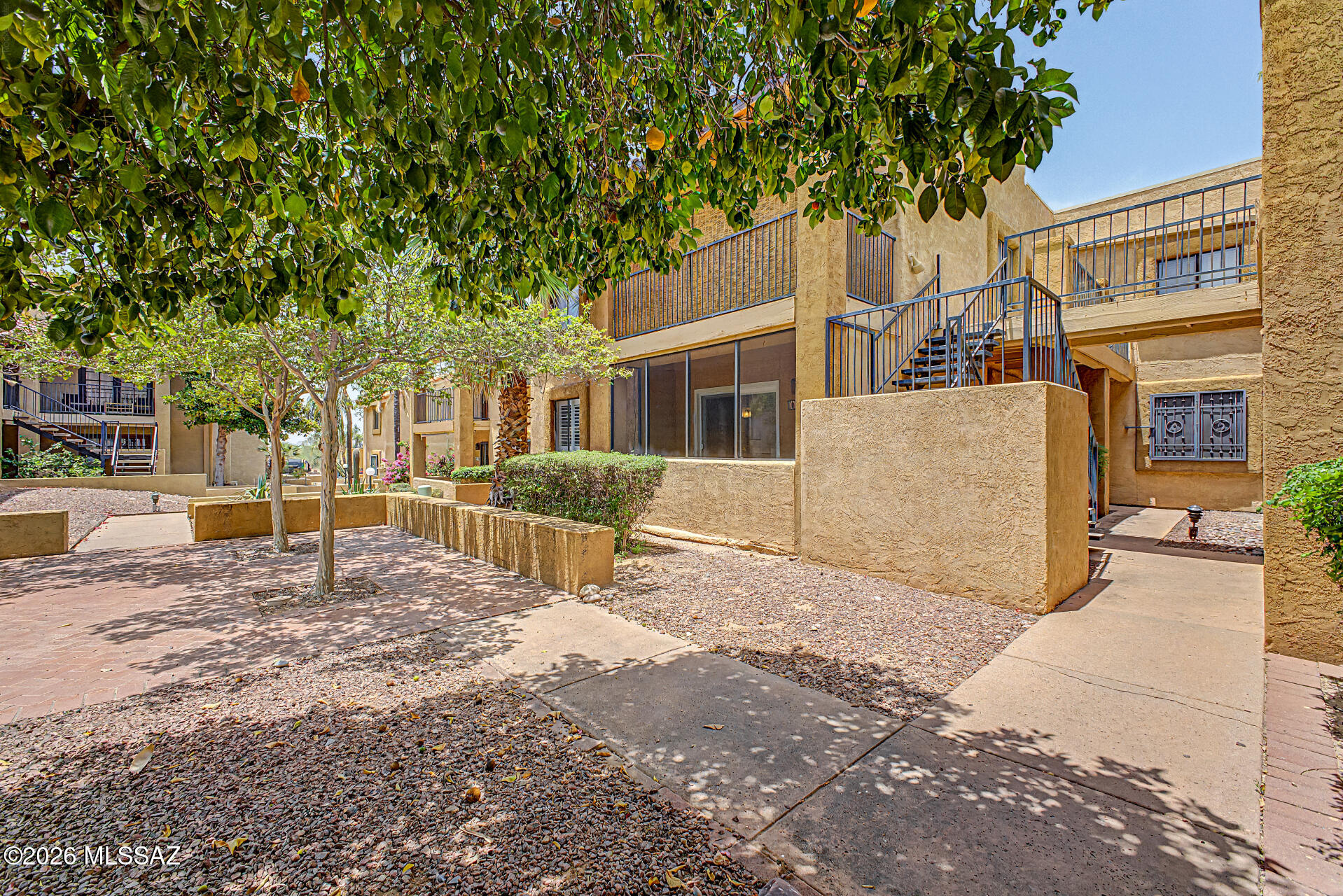 8271 N Oracle Road 149