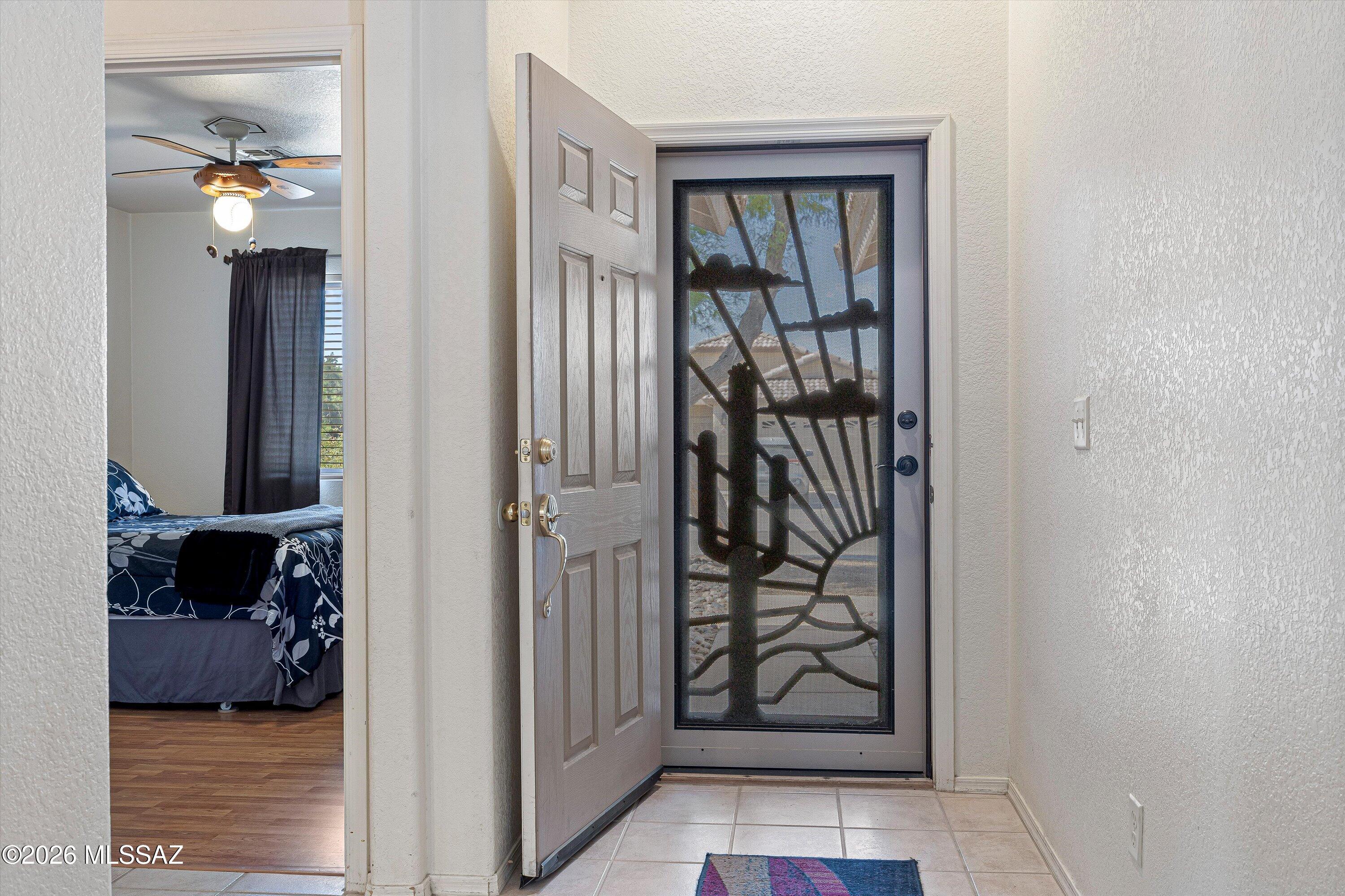 2862 W Starina Place