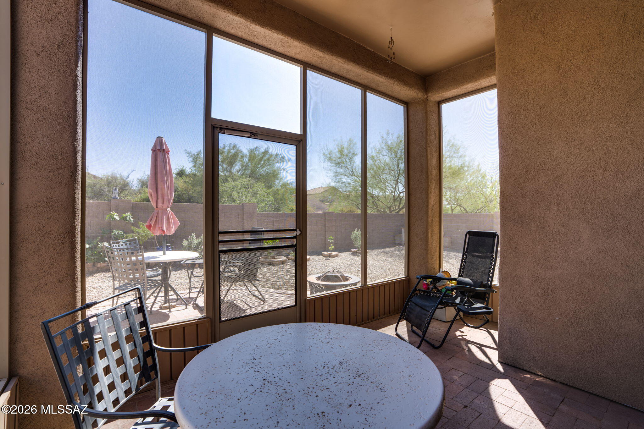 584 E Painted Pueblo Drive