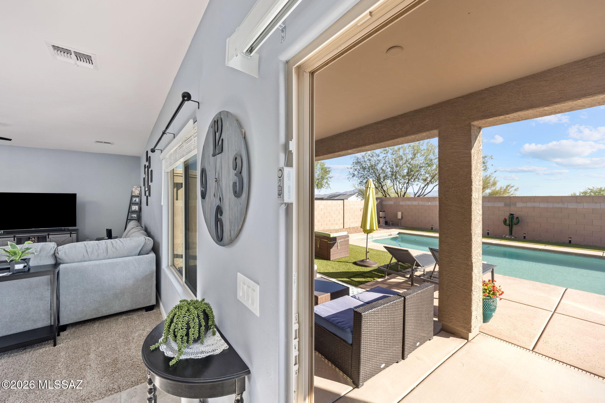 Vista Del Lago Norte SQ20140780198 - Residential