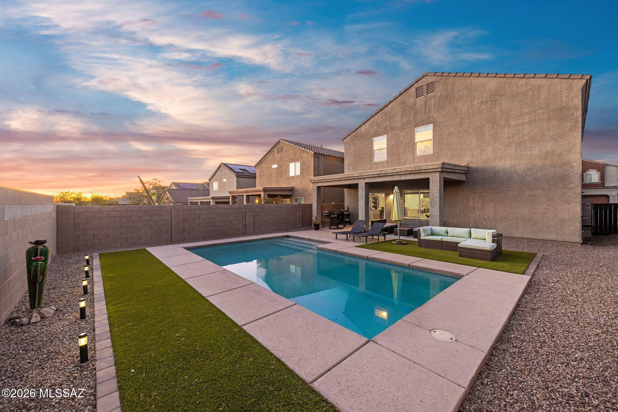Vista Del Lago Norte SQ20140780198 - Residential
