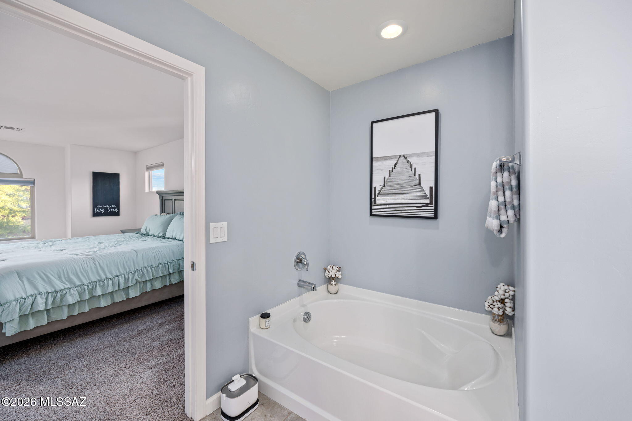 Vista Del Lago Norte SQ20140780198 - Residential