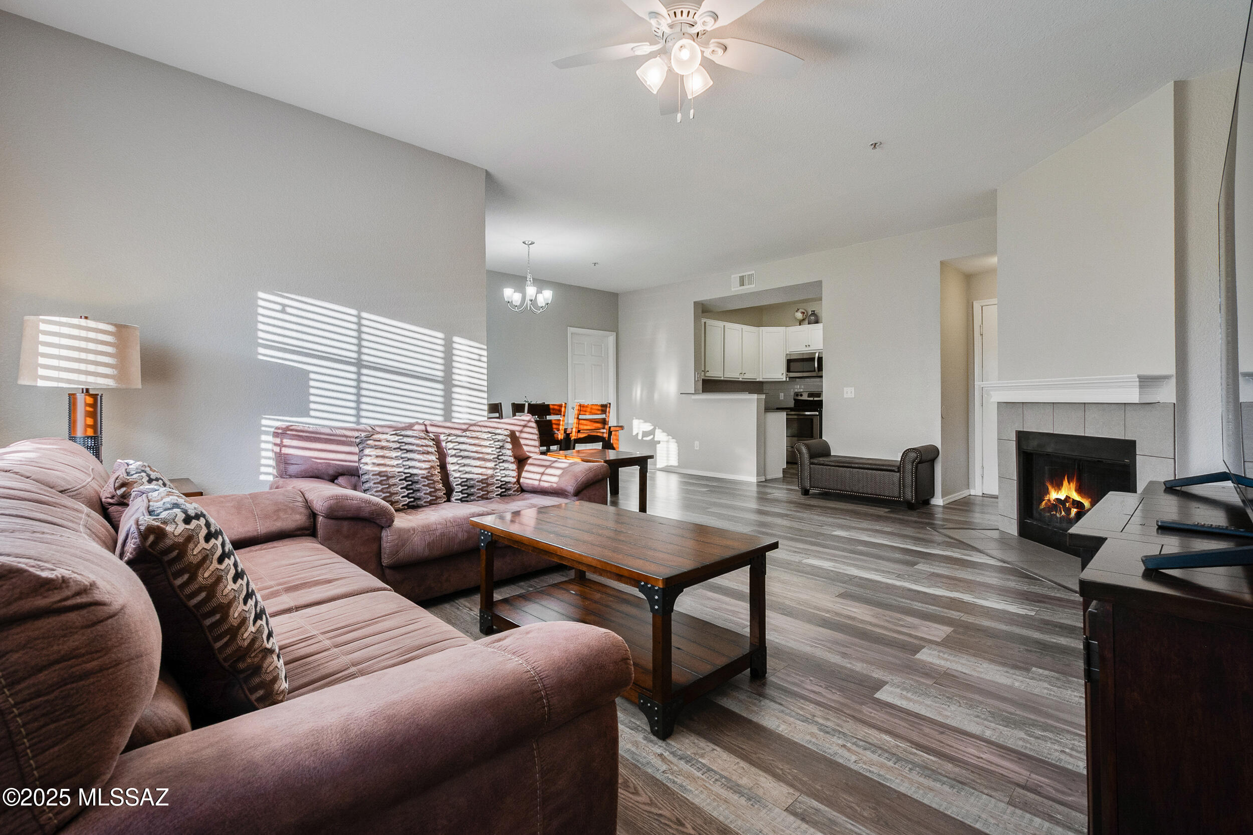 1500 E Pusch Wilderness Drive 8204