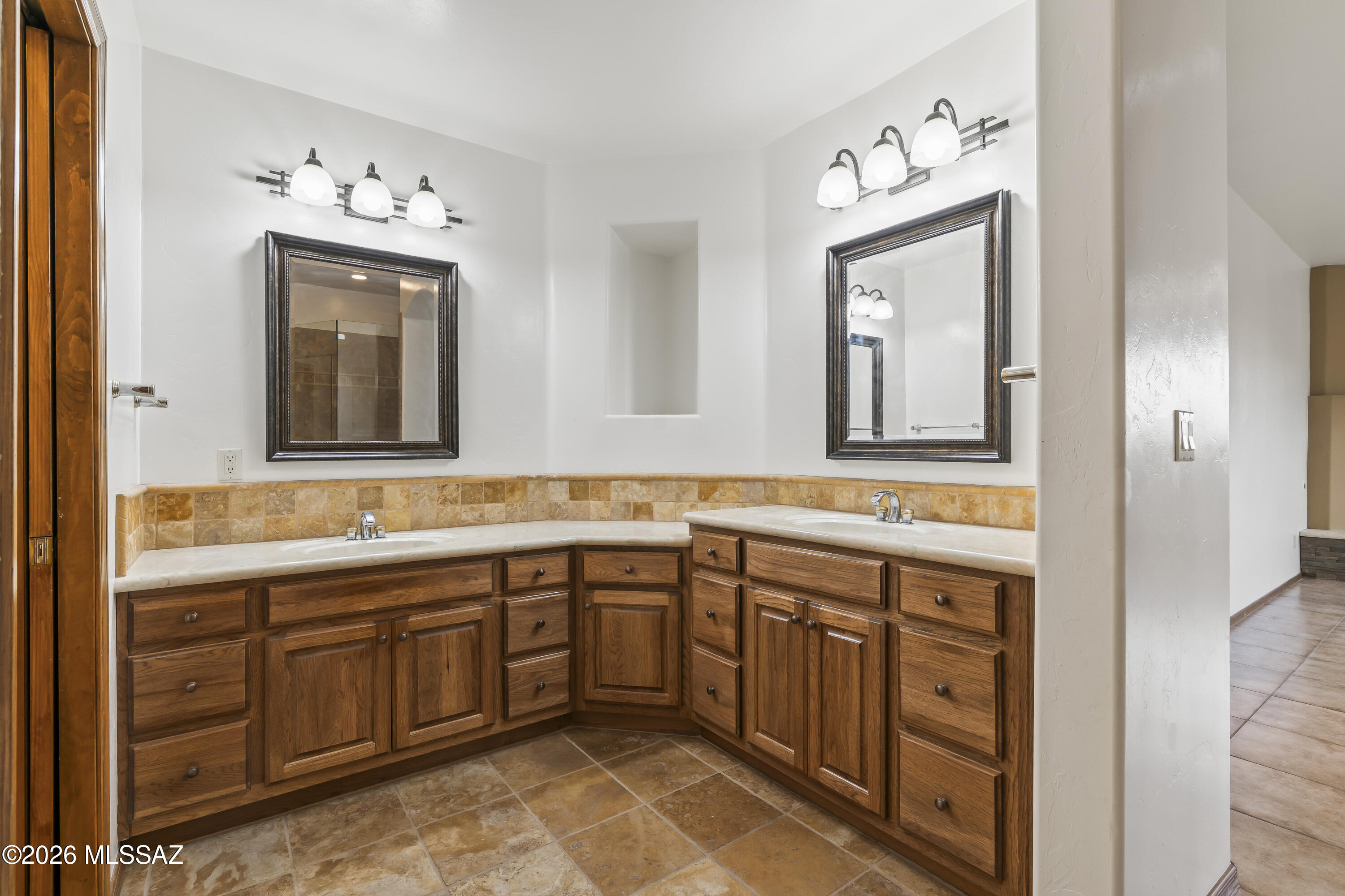 Canada Hills Est Phase ll (42-130) - Residential