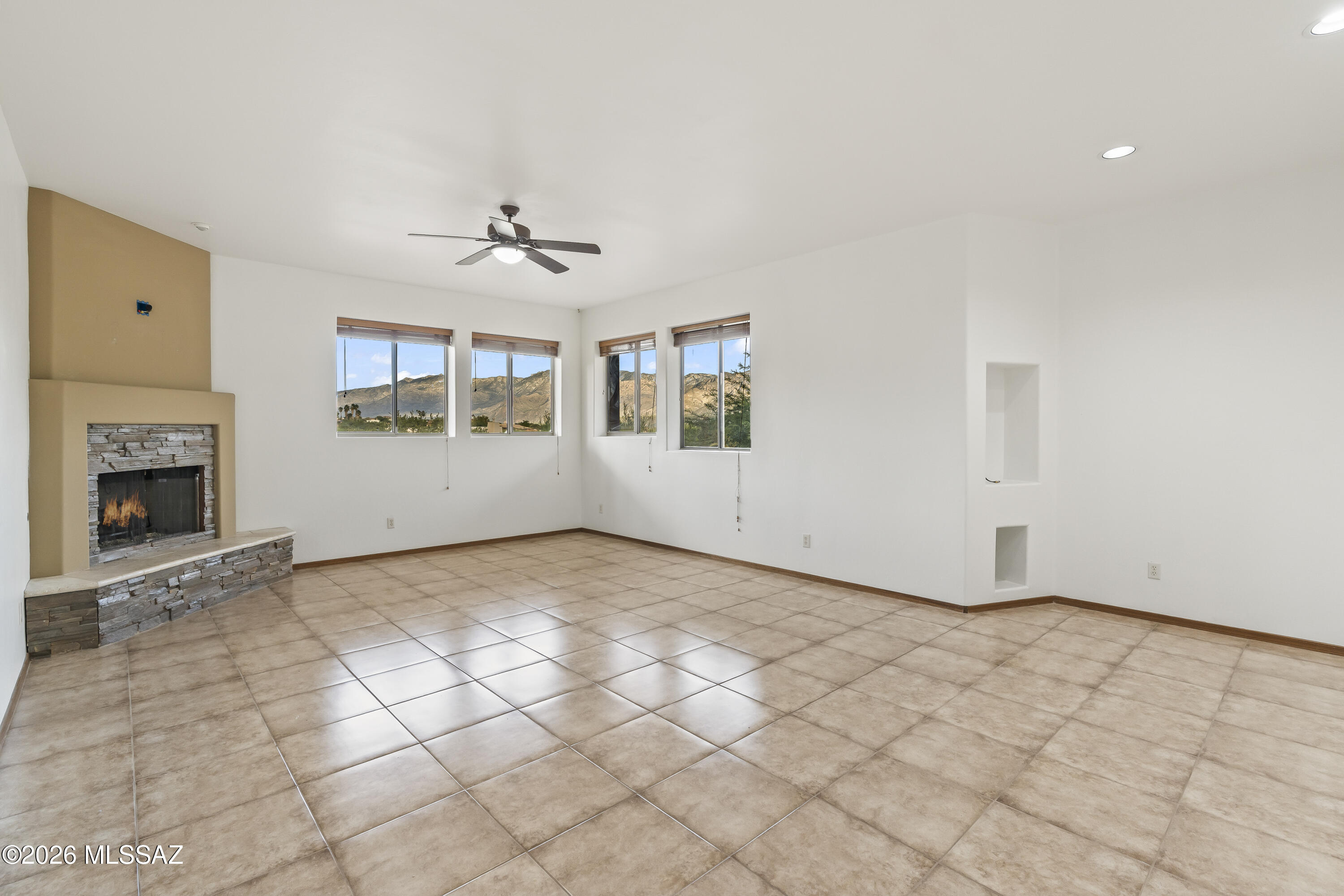 Canada Hills Est Phase ll (42-130) - Residential
