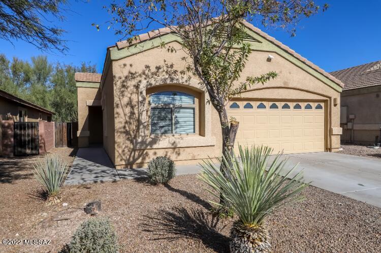 4005 E Coolbrooke Drive
