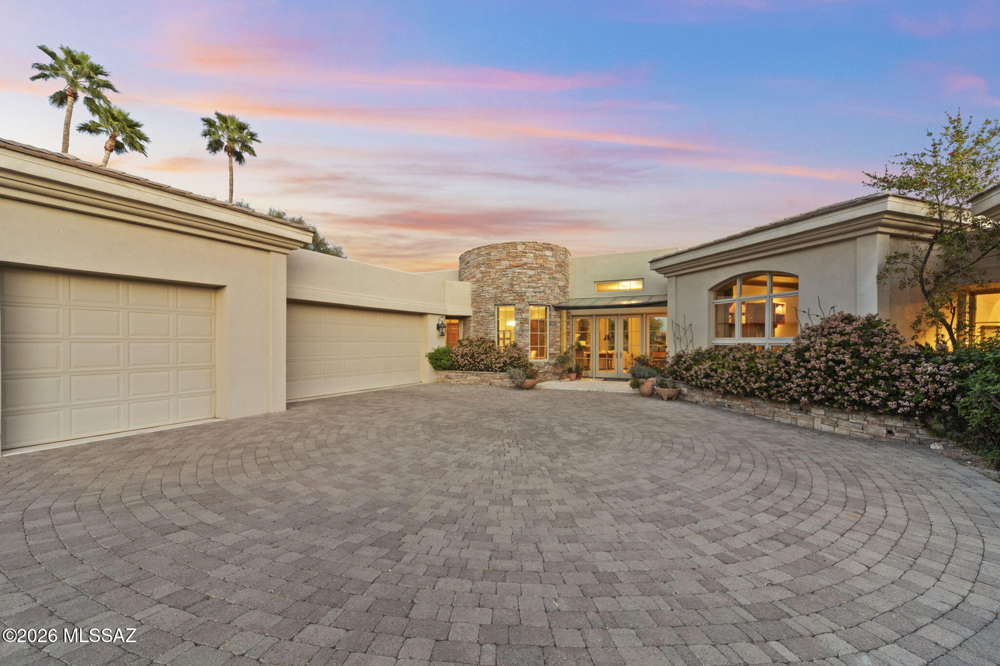 3140 E Crest Shadows Drive