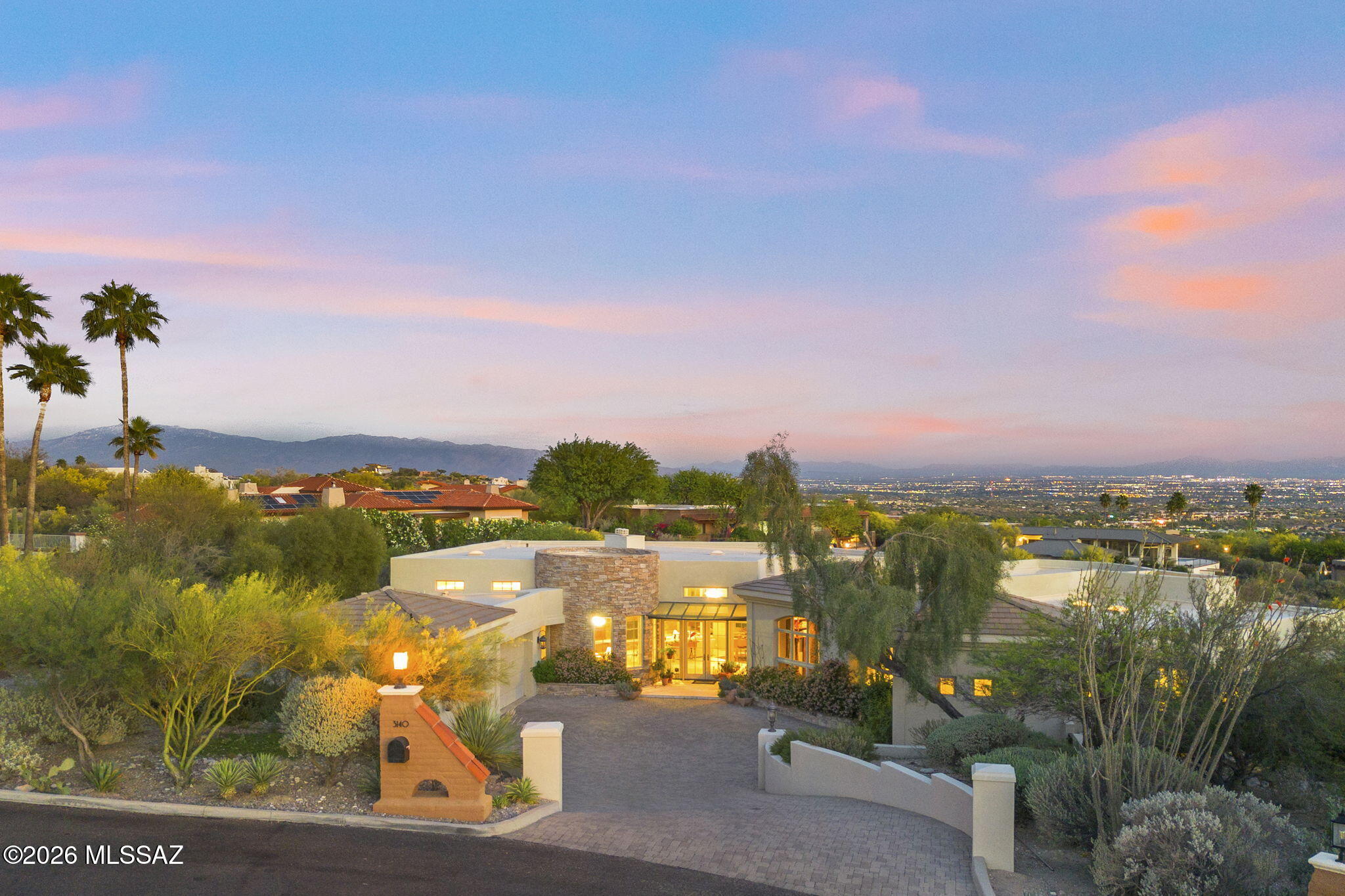 3140 E Crest Shadows Drive