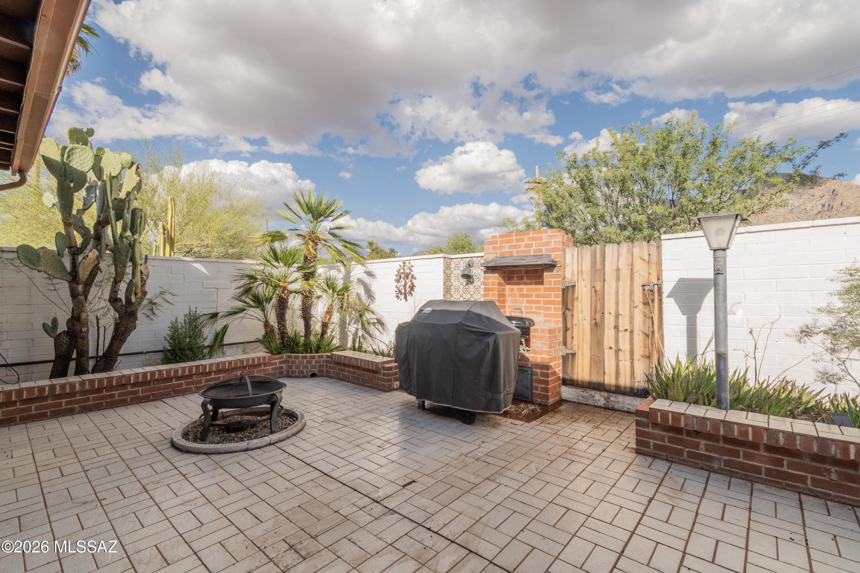 Oro Valley Townhouses (47-52, 58-91) - Residential