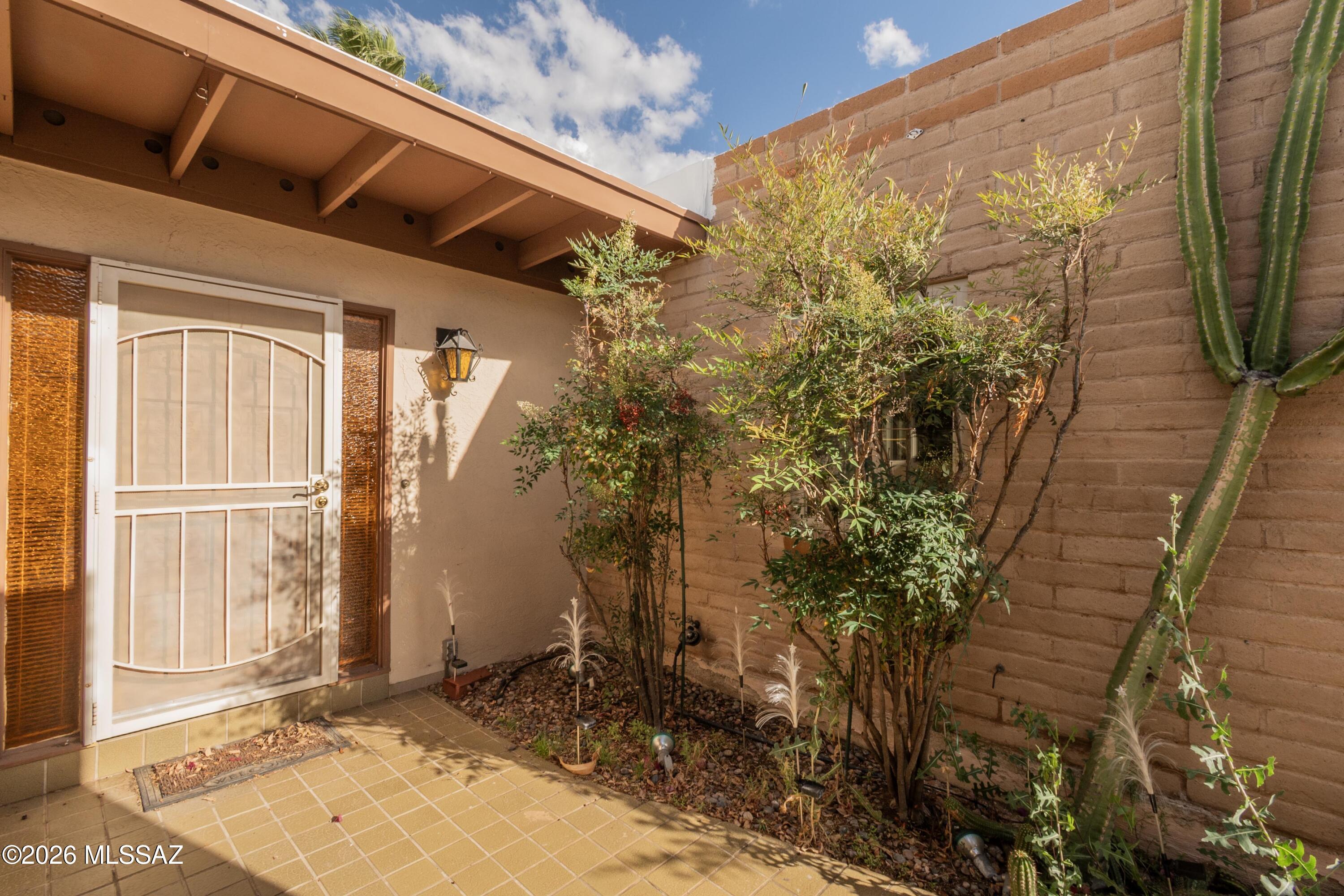 Oro Valley Townhouses (47-52, 58-91) - Residential