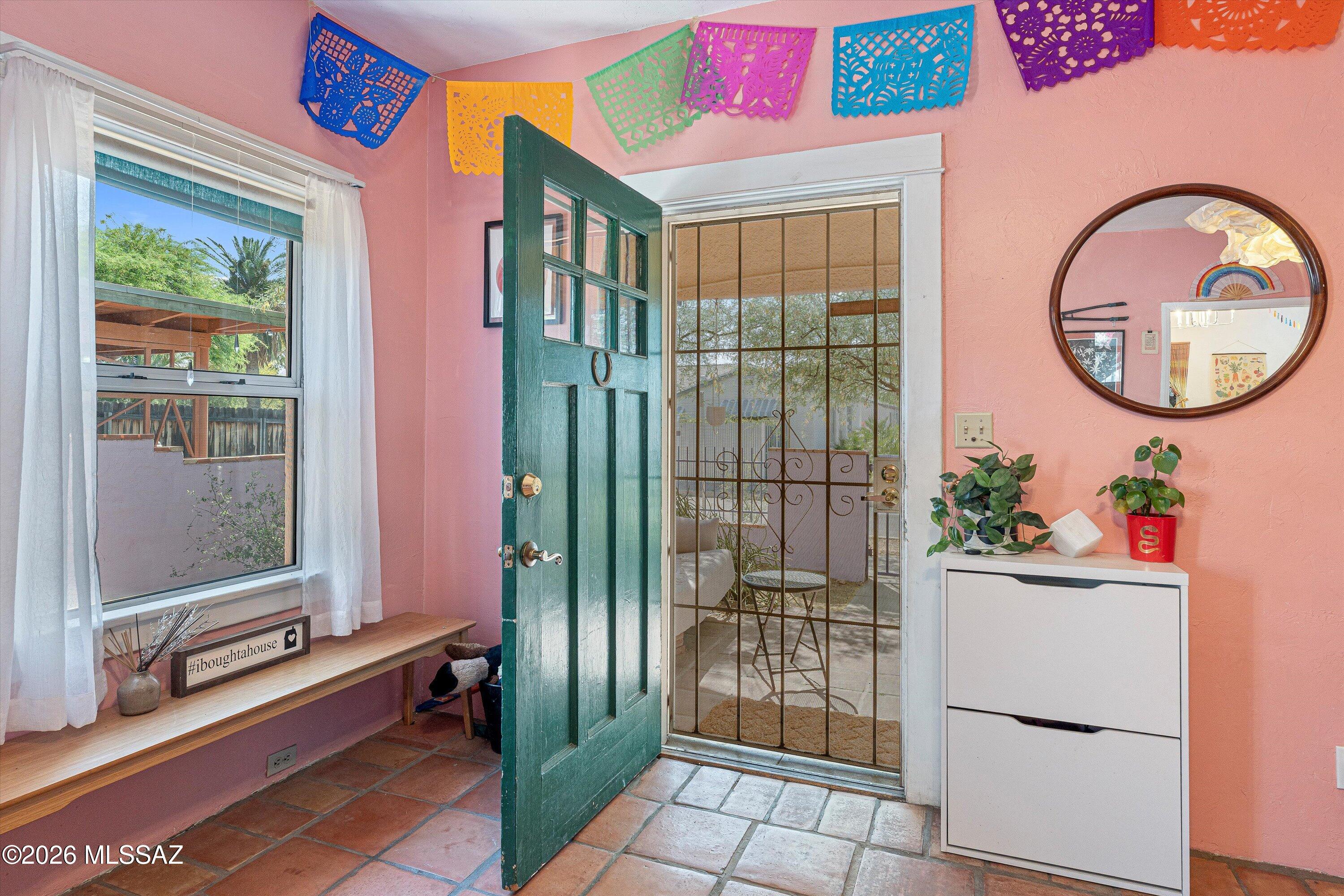 116 N Mountain Avenue