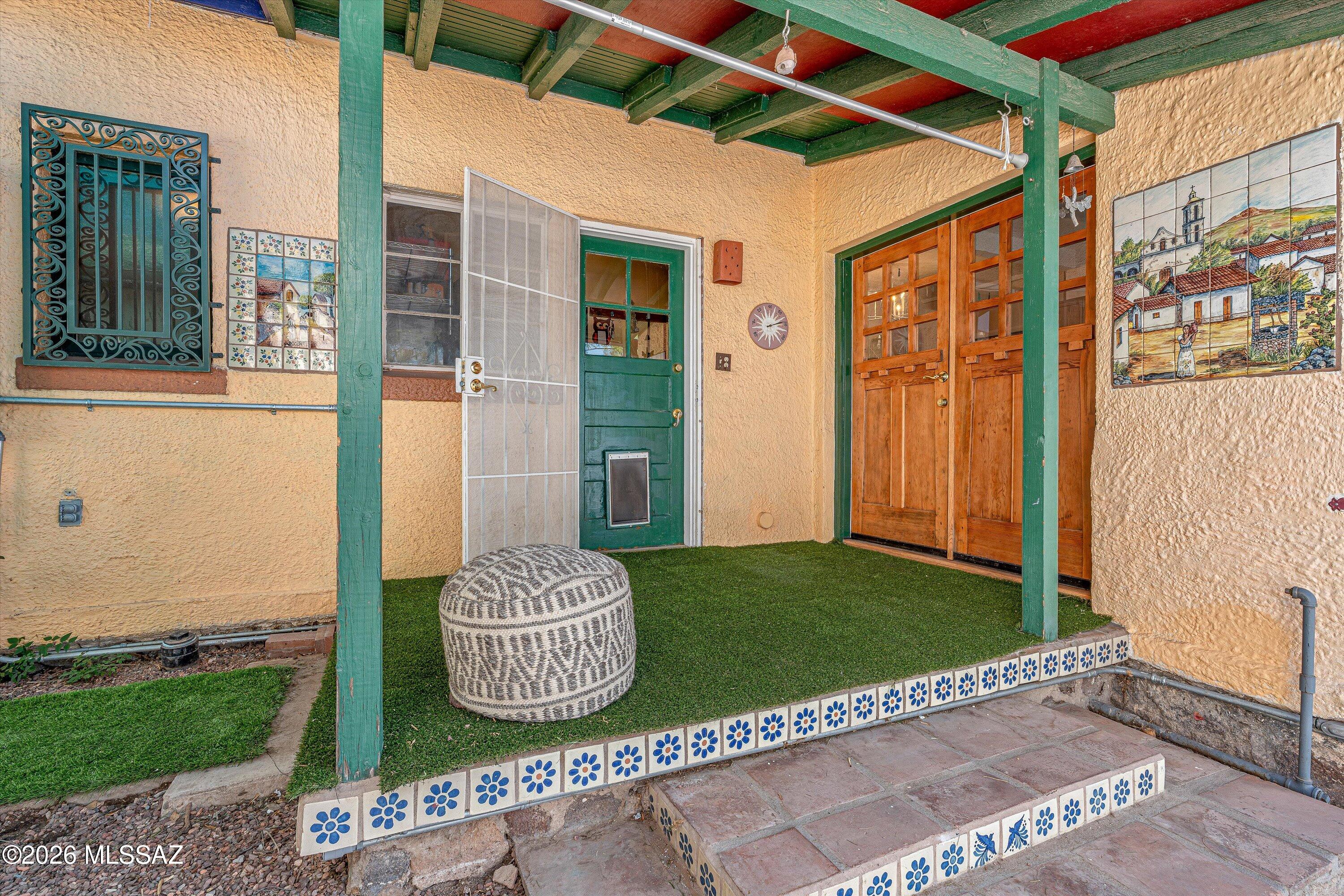 116 N Mountain Avenue