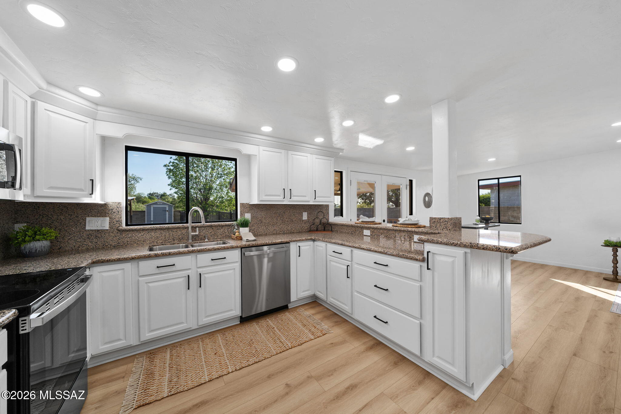 Broadway East (113-253) - Residential