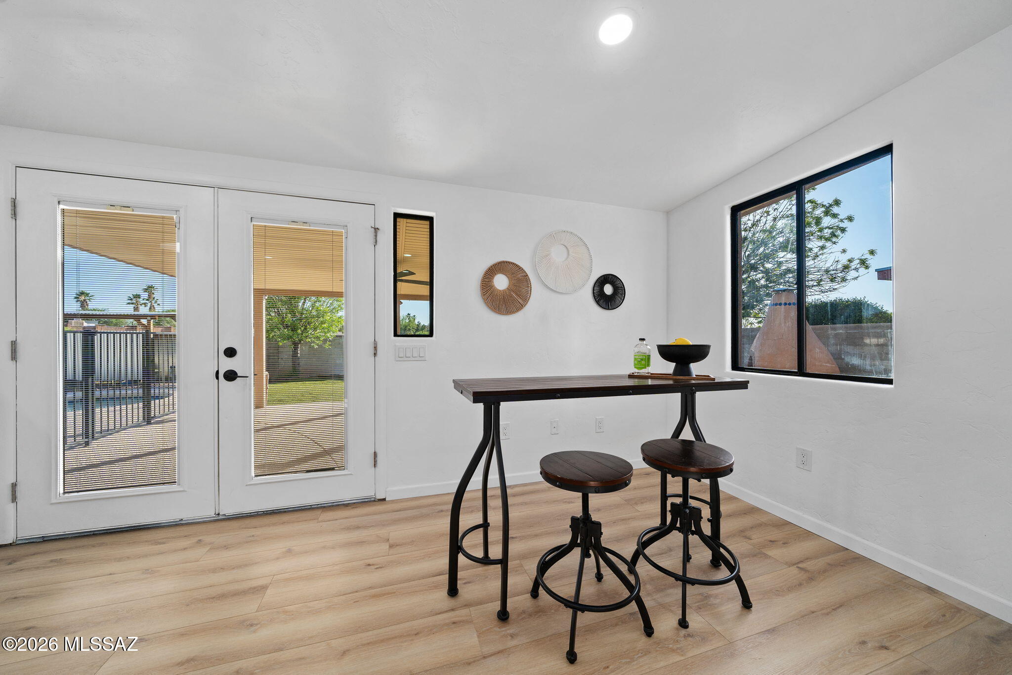 Broadway East (113-253) - Residential