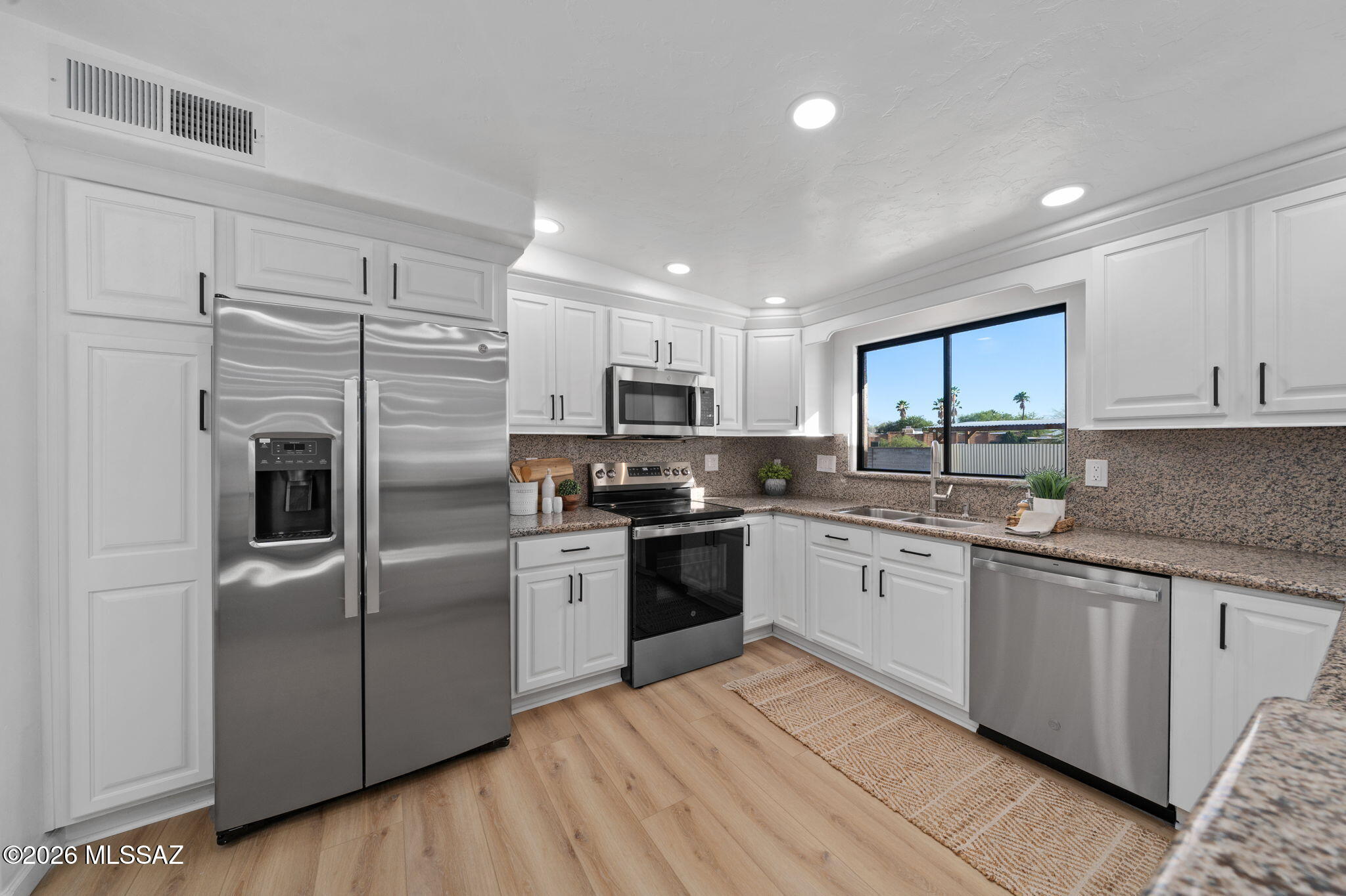Broadway East (113-253) - Residential